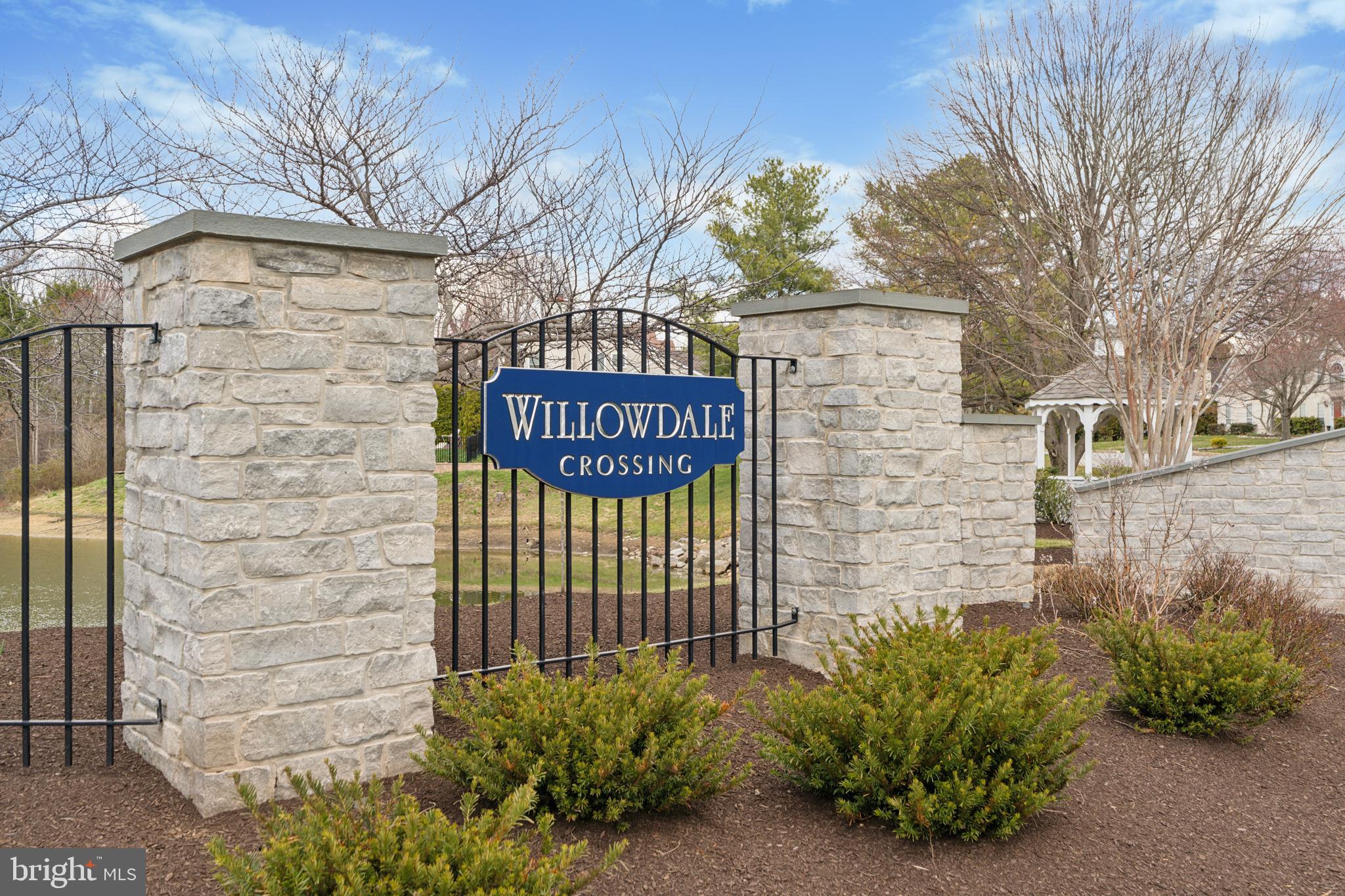 WILLOWDALE CROSSIN - Residential Lease