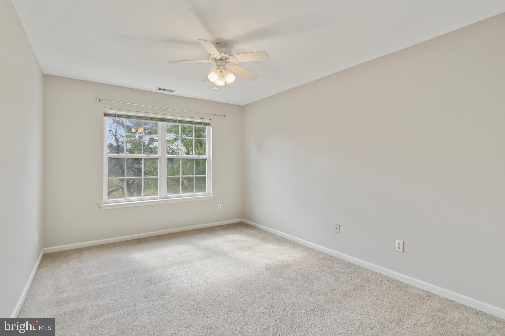 WILLOWDALE CROSSIN - Residential Lease