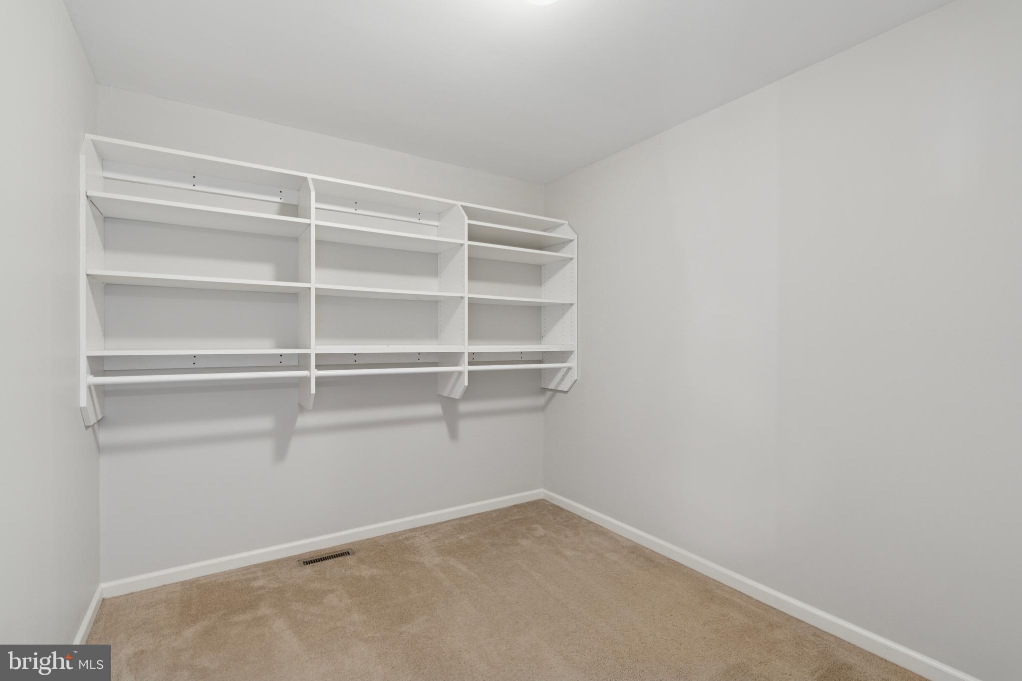 WILLOWDALE CROSSIN - Residential Lease