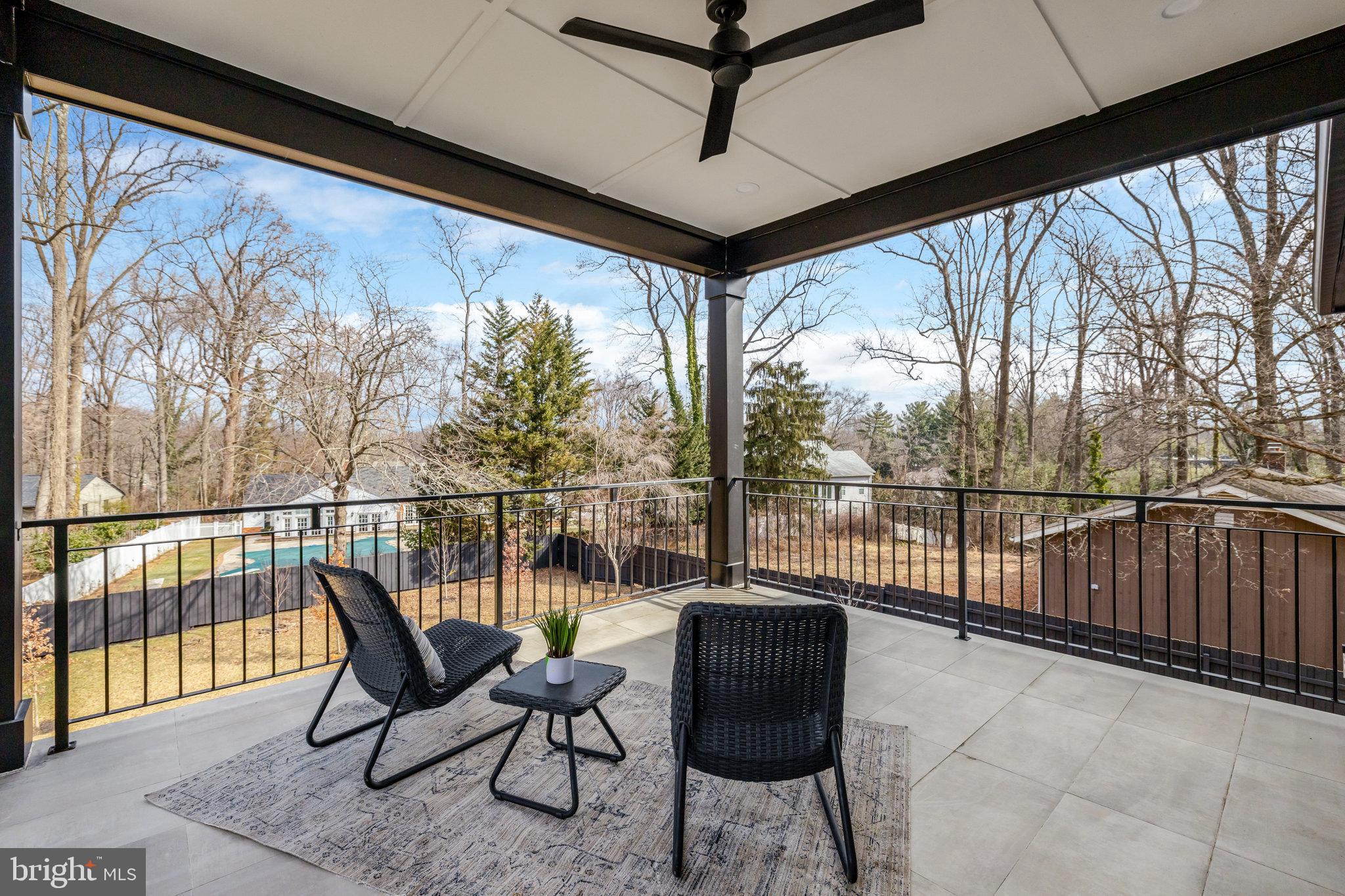 BREEZEWOOD - Residential