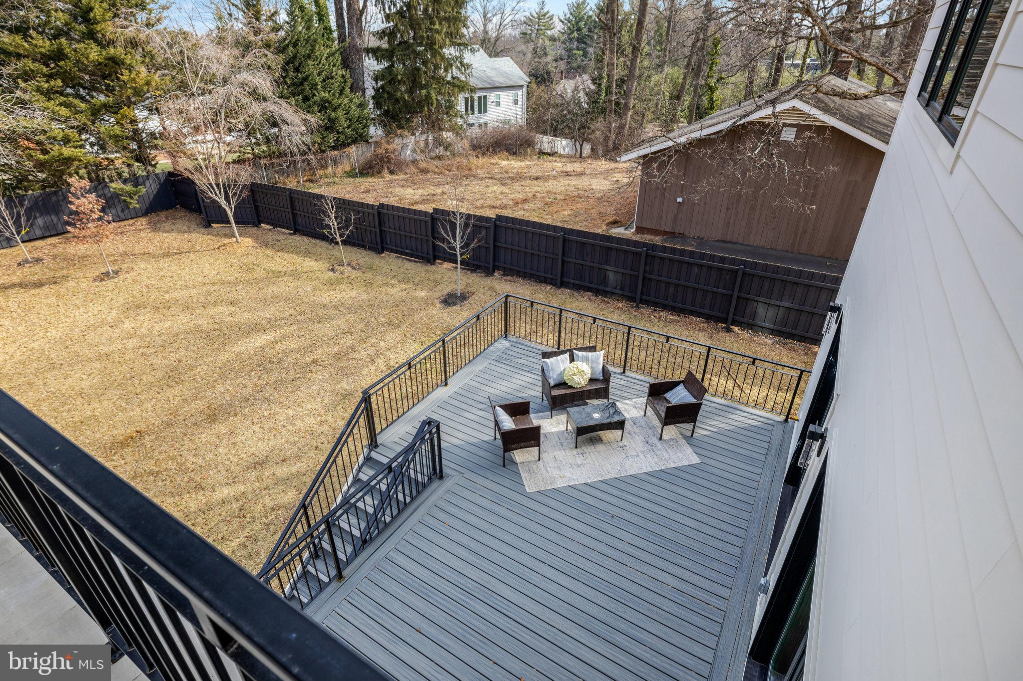 BREEZEWOOD - Residential