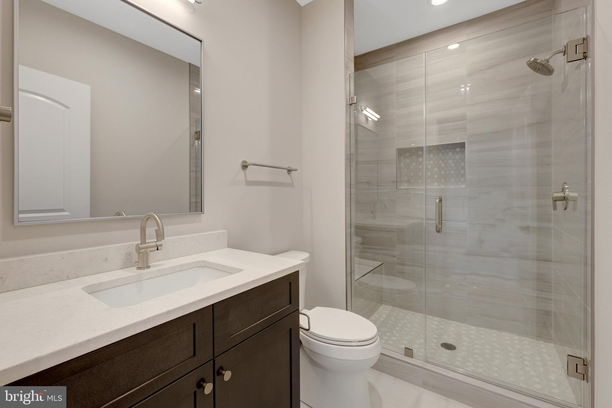 BREEZEWOOD - Residential
