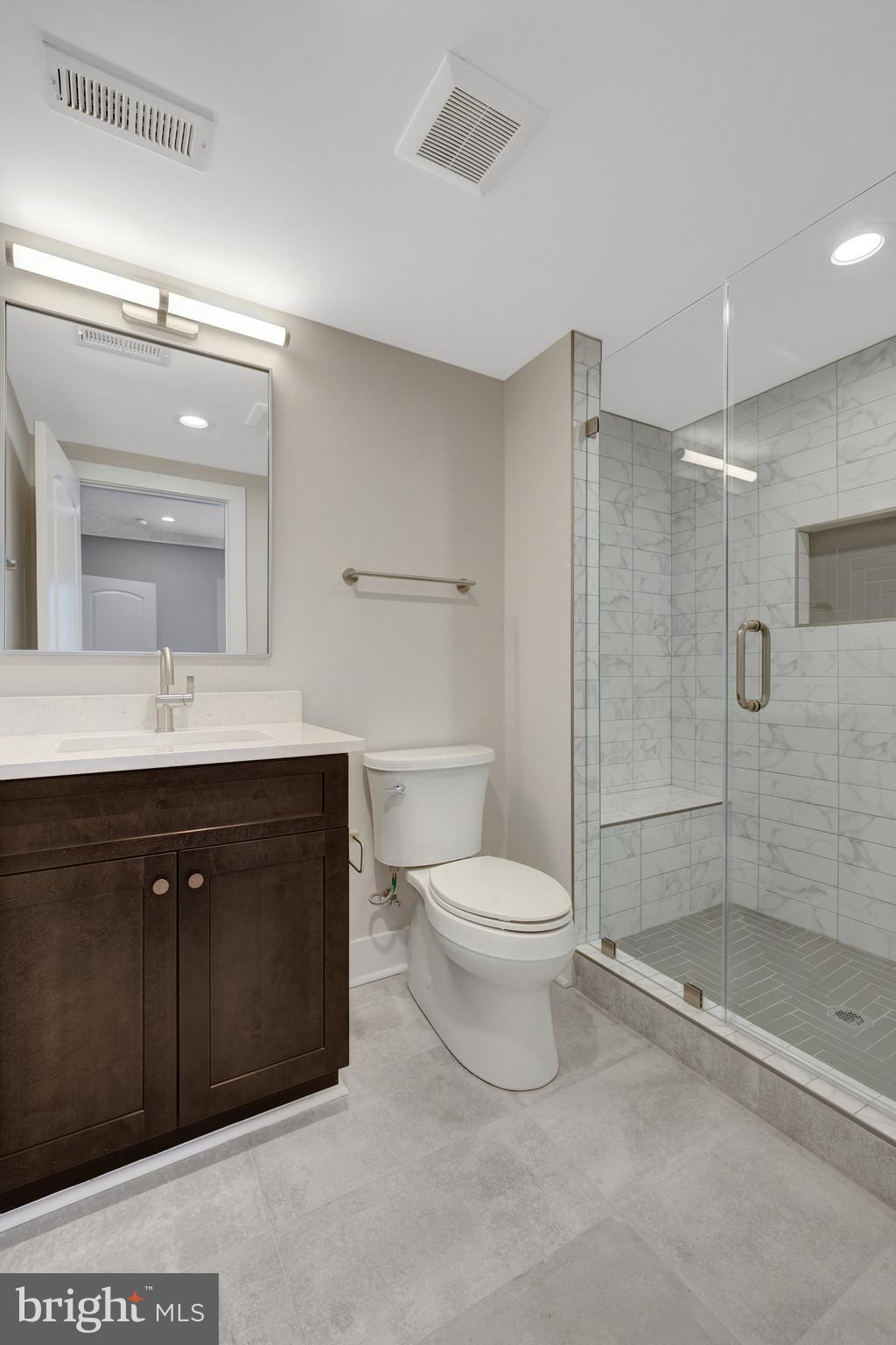 BREEZEWOOD - Residential