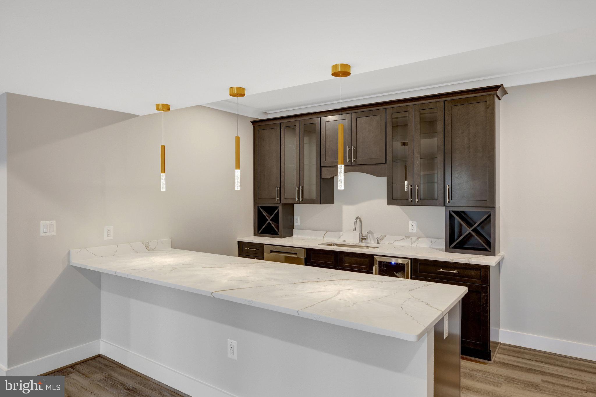 BREEZEWOOD - Residential