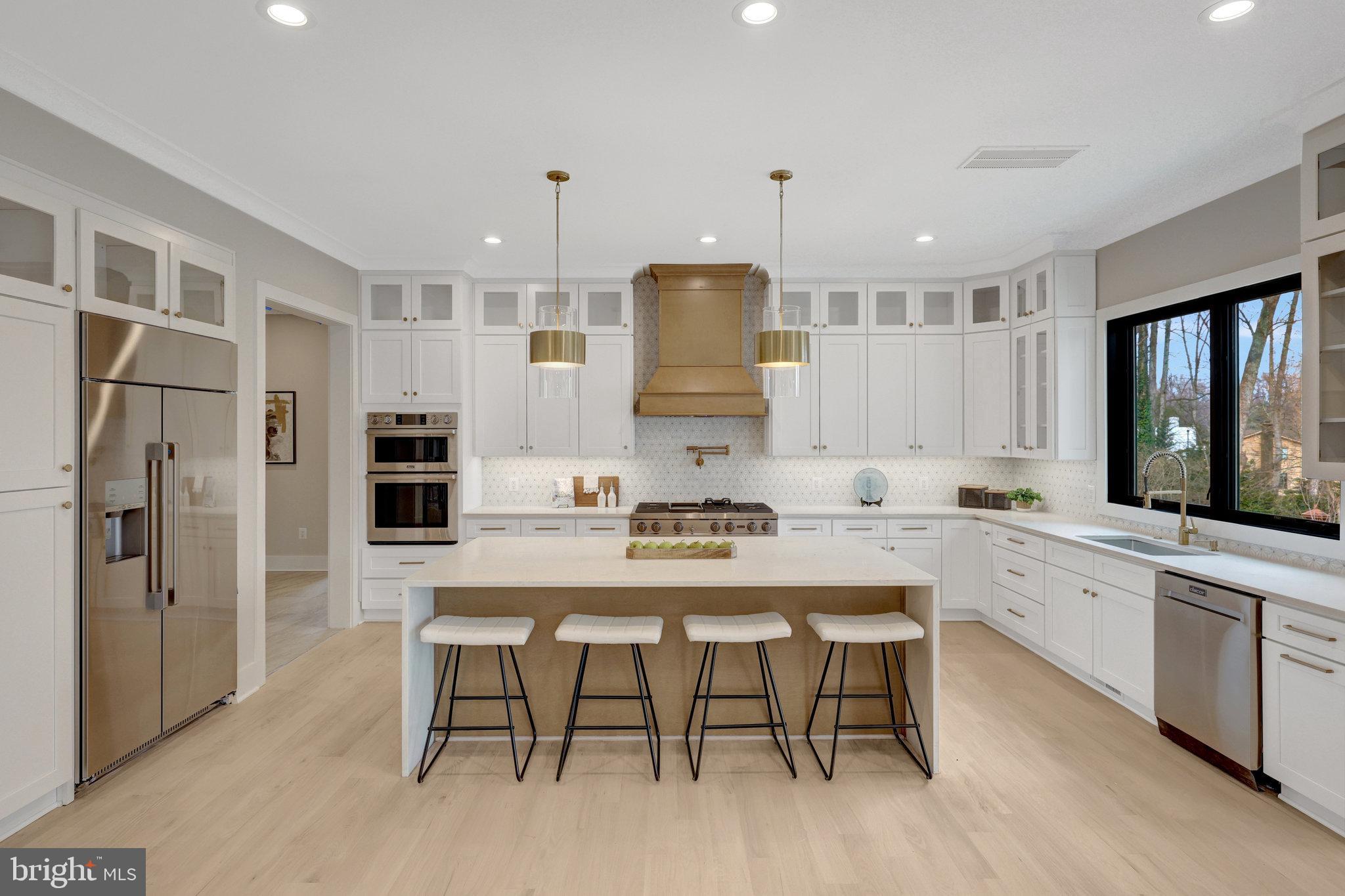 BREEZEWOOD - Residential