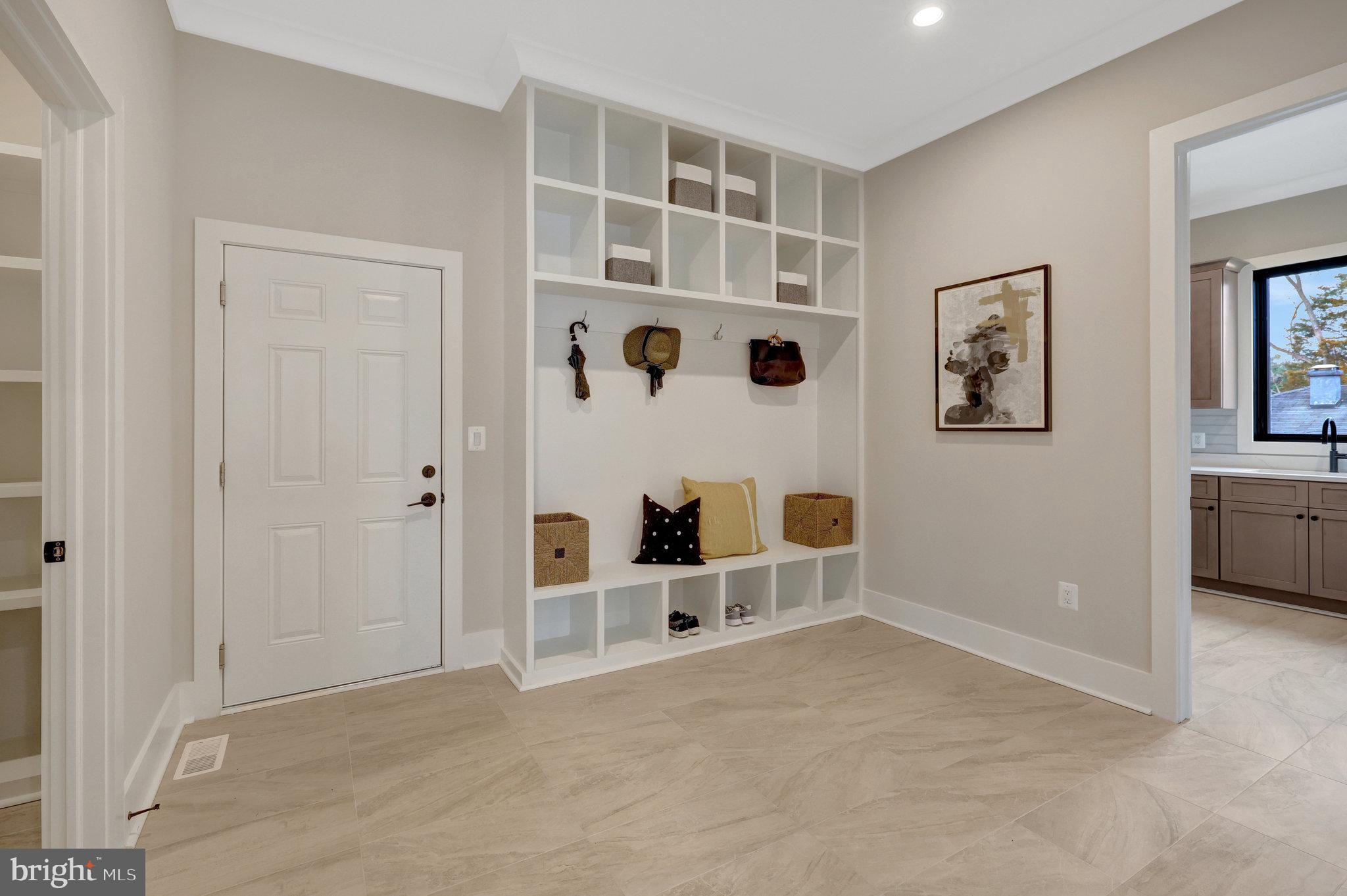 BREEZEWOOD - Residential