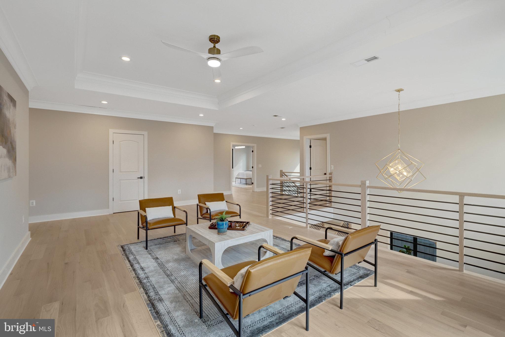 BREEZEWOOD - Residential