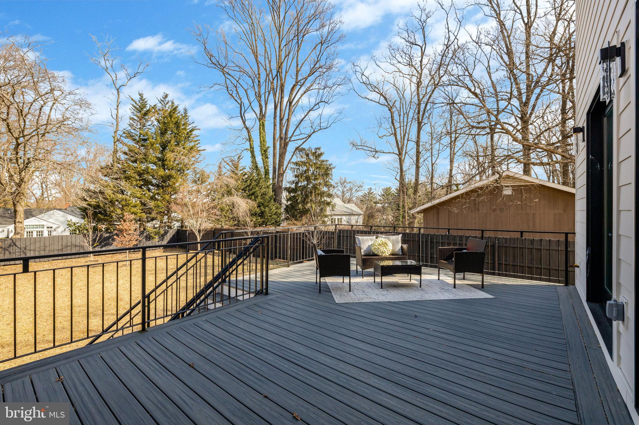 BREEZEWOOD - Residential