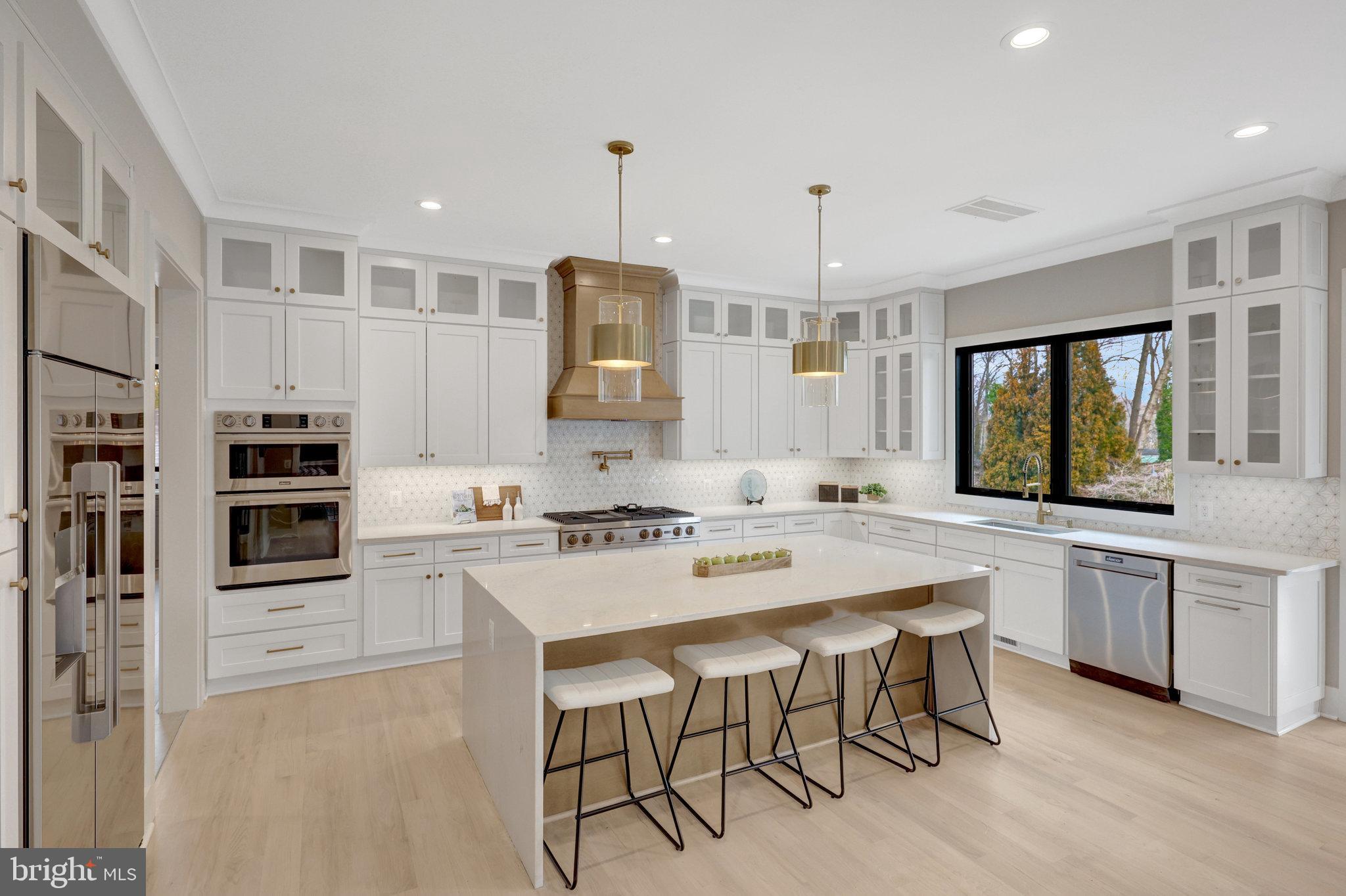 BREEZEWOOD - Residential