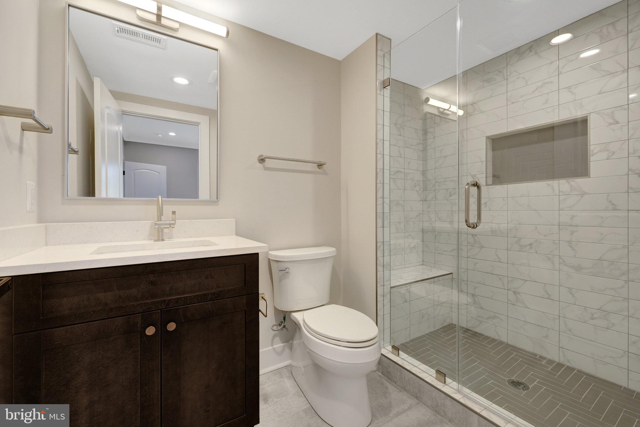 BREEZEWOOD - Residential