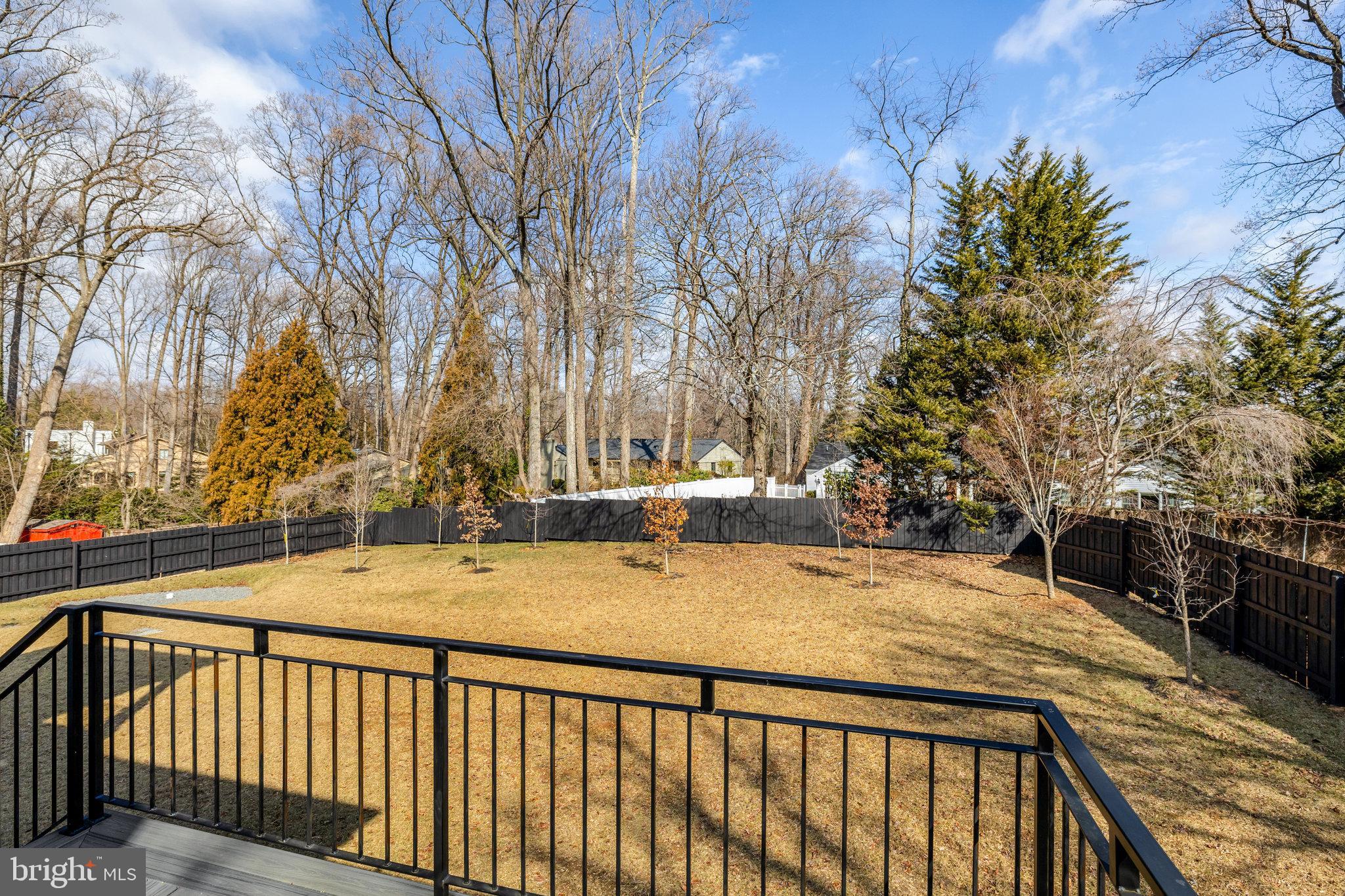 BREEZEWOOD - Residential