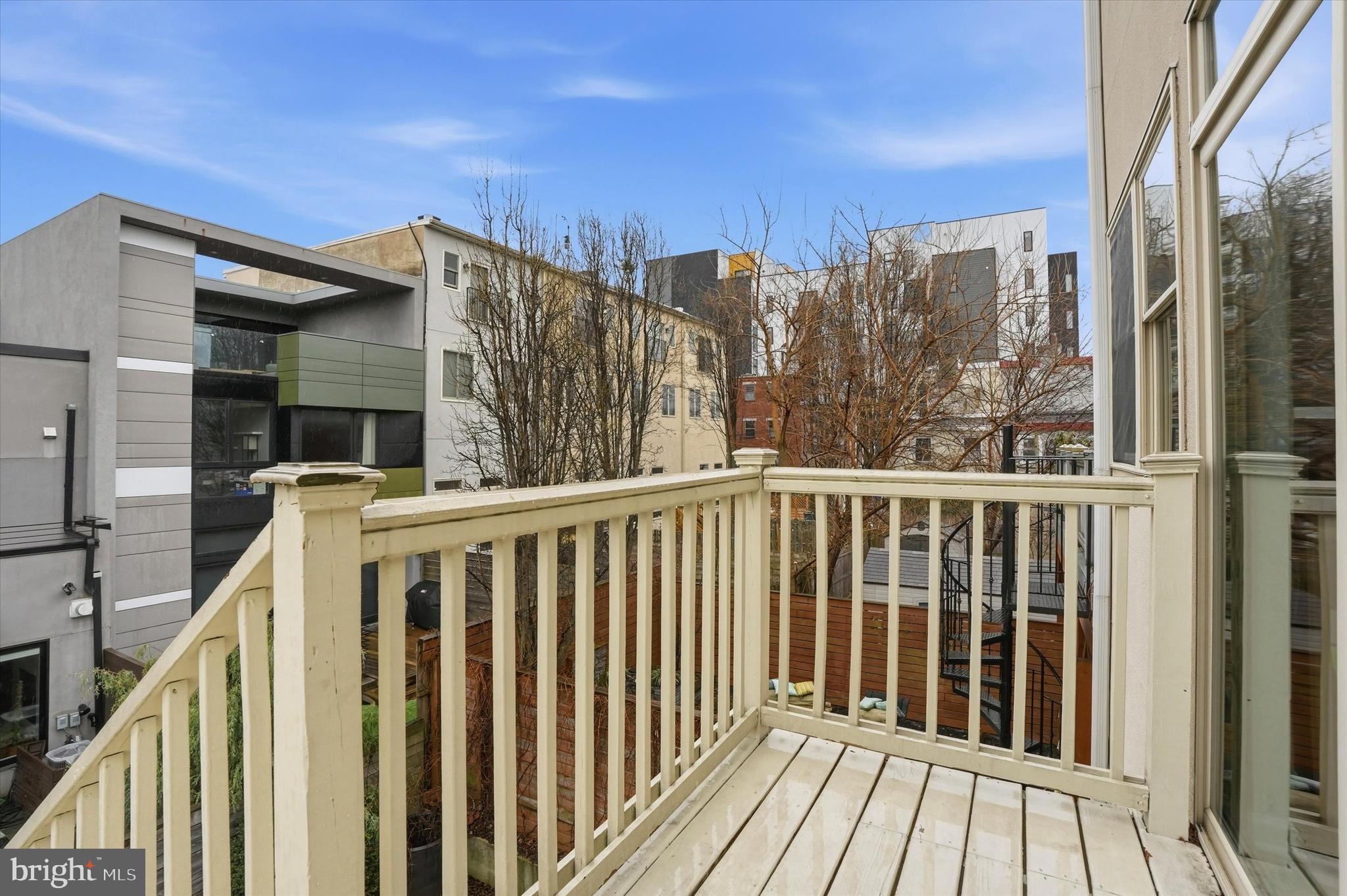 NORTHERN LIBERTIES - Commercial Sale