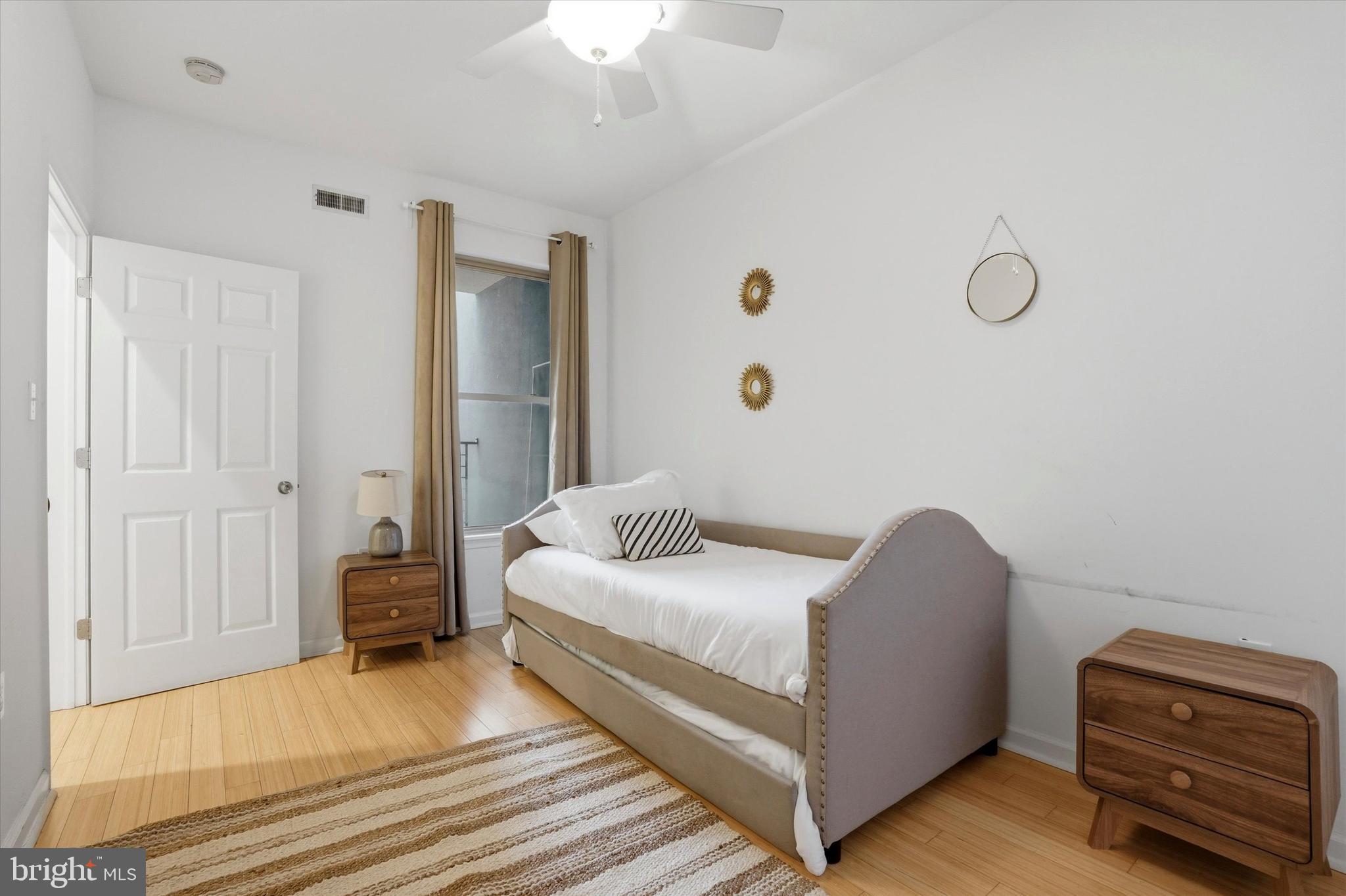 NORTHERN LIBERTIES - Commercial Sale