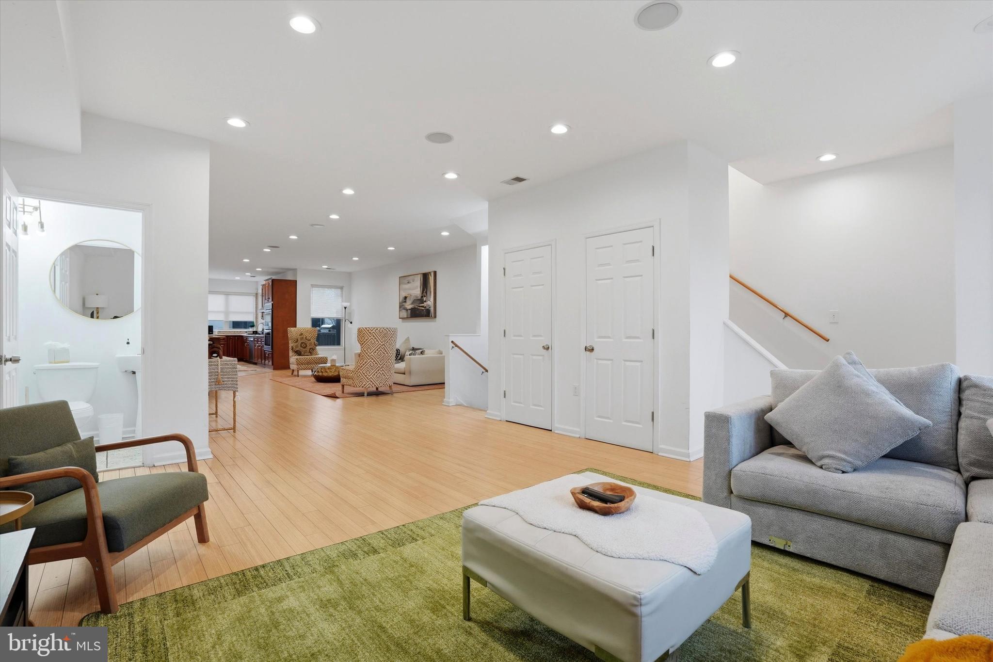 NORTHERN LIBERTIES - Commercial Sale
