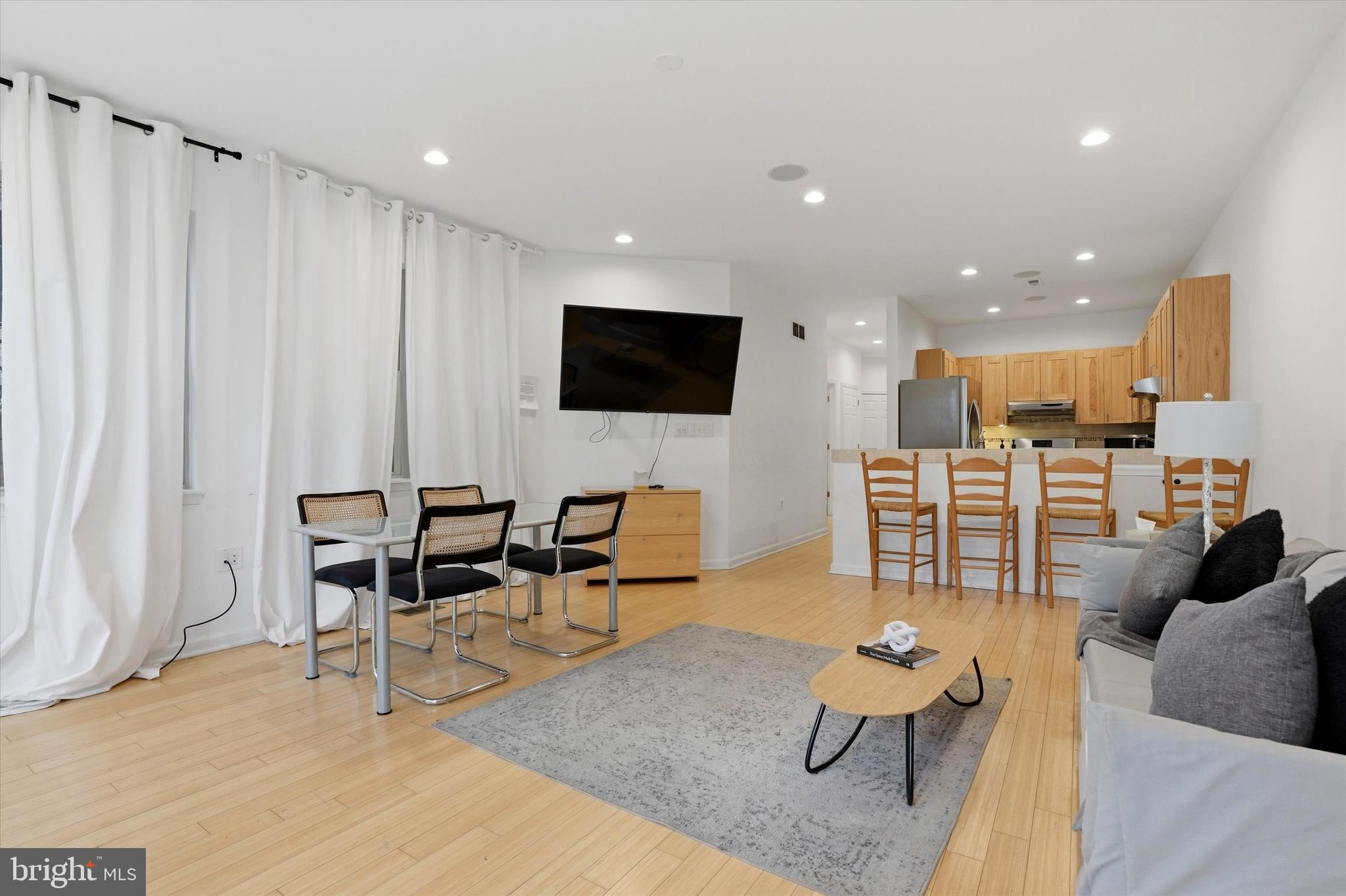 NORTHERN LIBERTIES - Commercial Sale