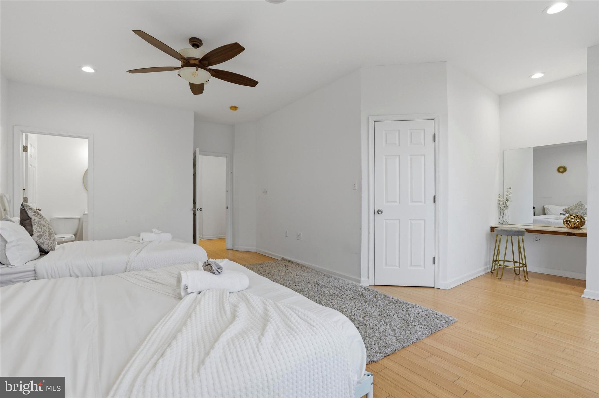 NORTHERN LIBERTIES - Commercial Sale