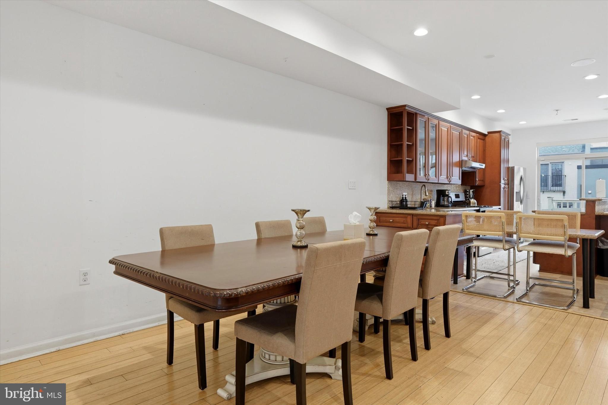NORTHERN LIBERTIES - Commercial Sale