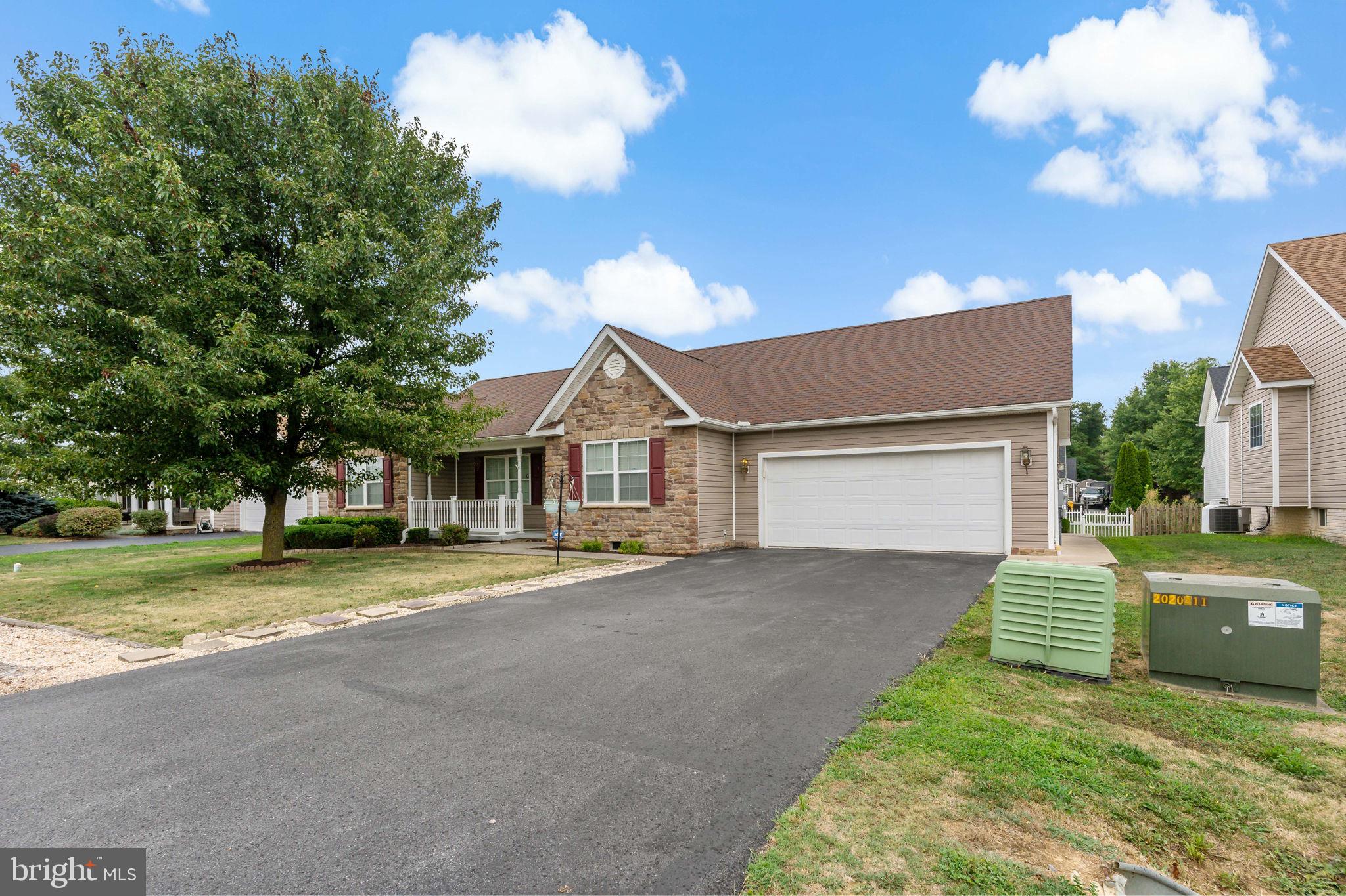 CRESTFIELD - Residential