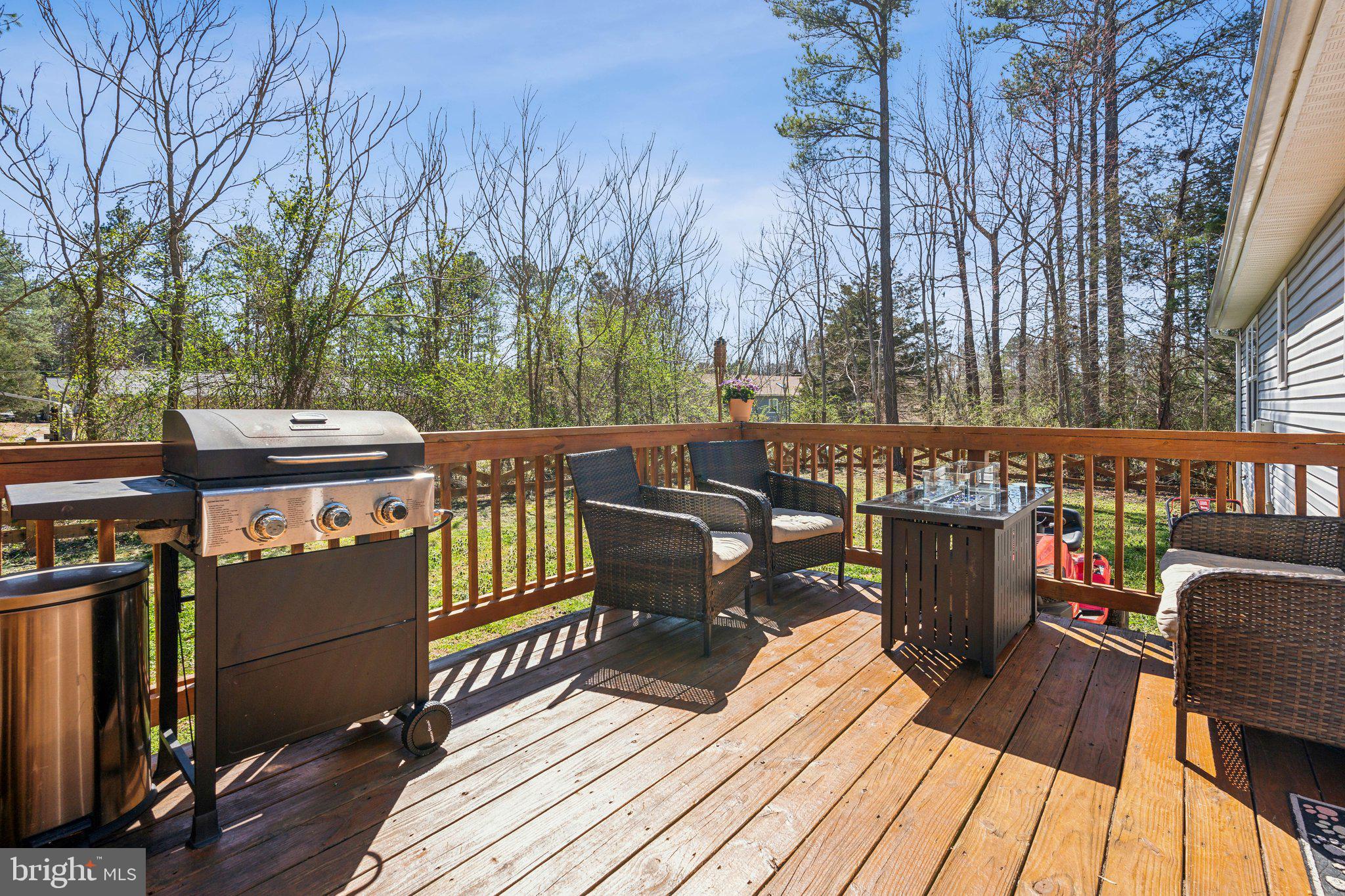 LAKE CAROLINE - Residential