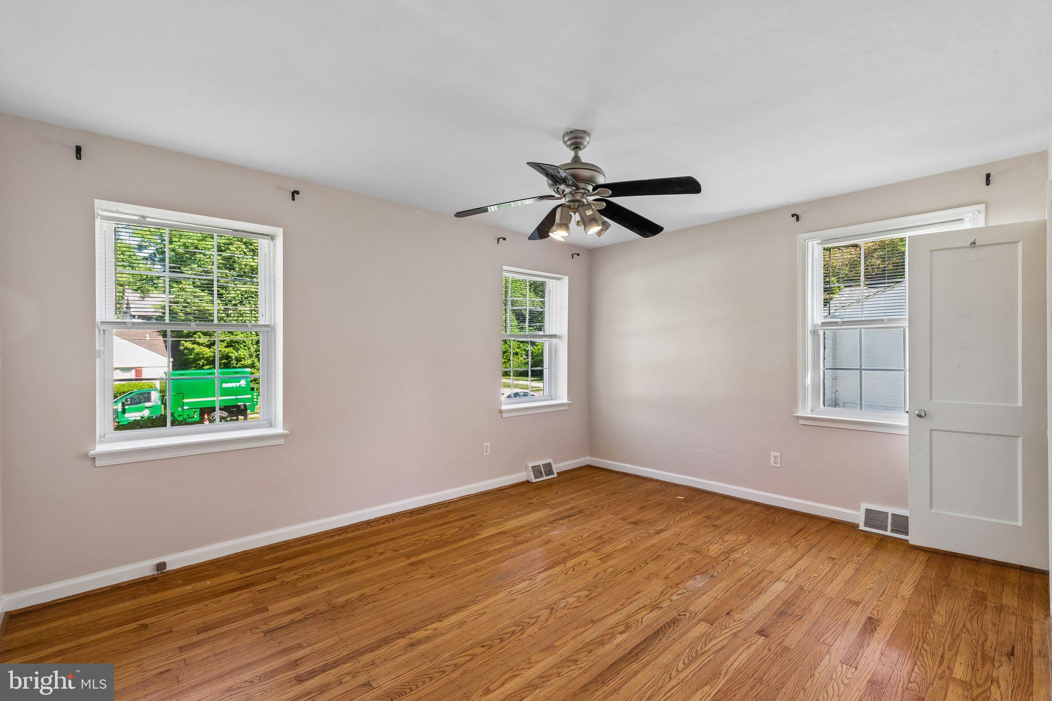 ELKINS PARK - Residential