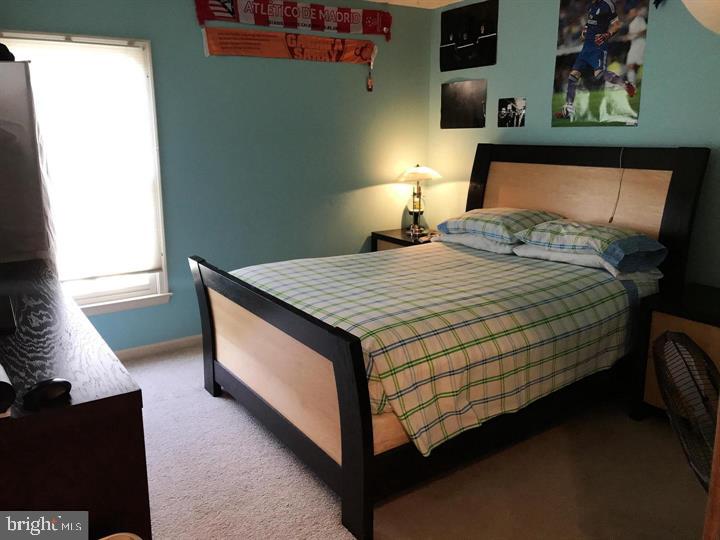 DECOVERLY ADVENTURE - Residential Lease