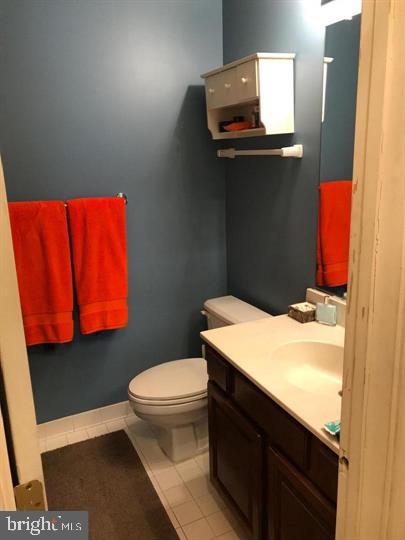 DECOVERLY ADVENTURE - Residential Lease