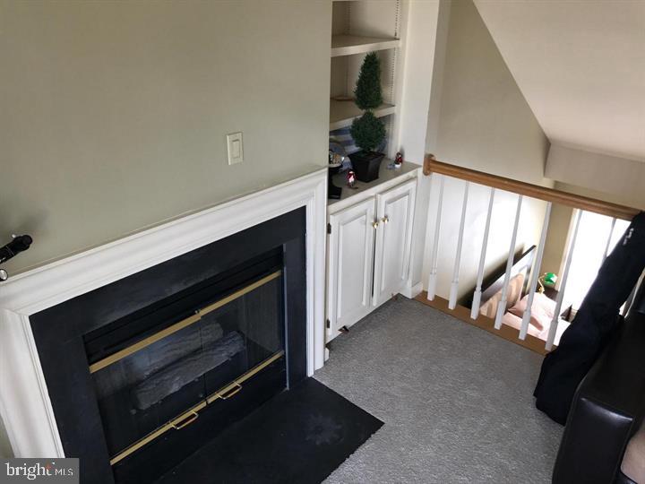 DECOVERLY ADVENTURE - Residential Lease