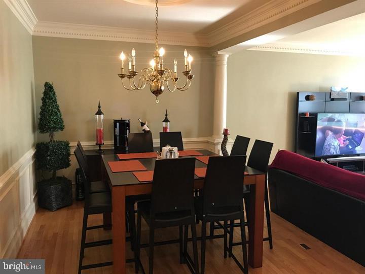 DECOVERLY ADVENTURE - Residential Lease