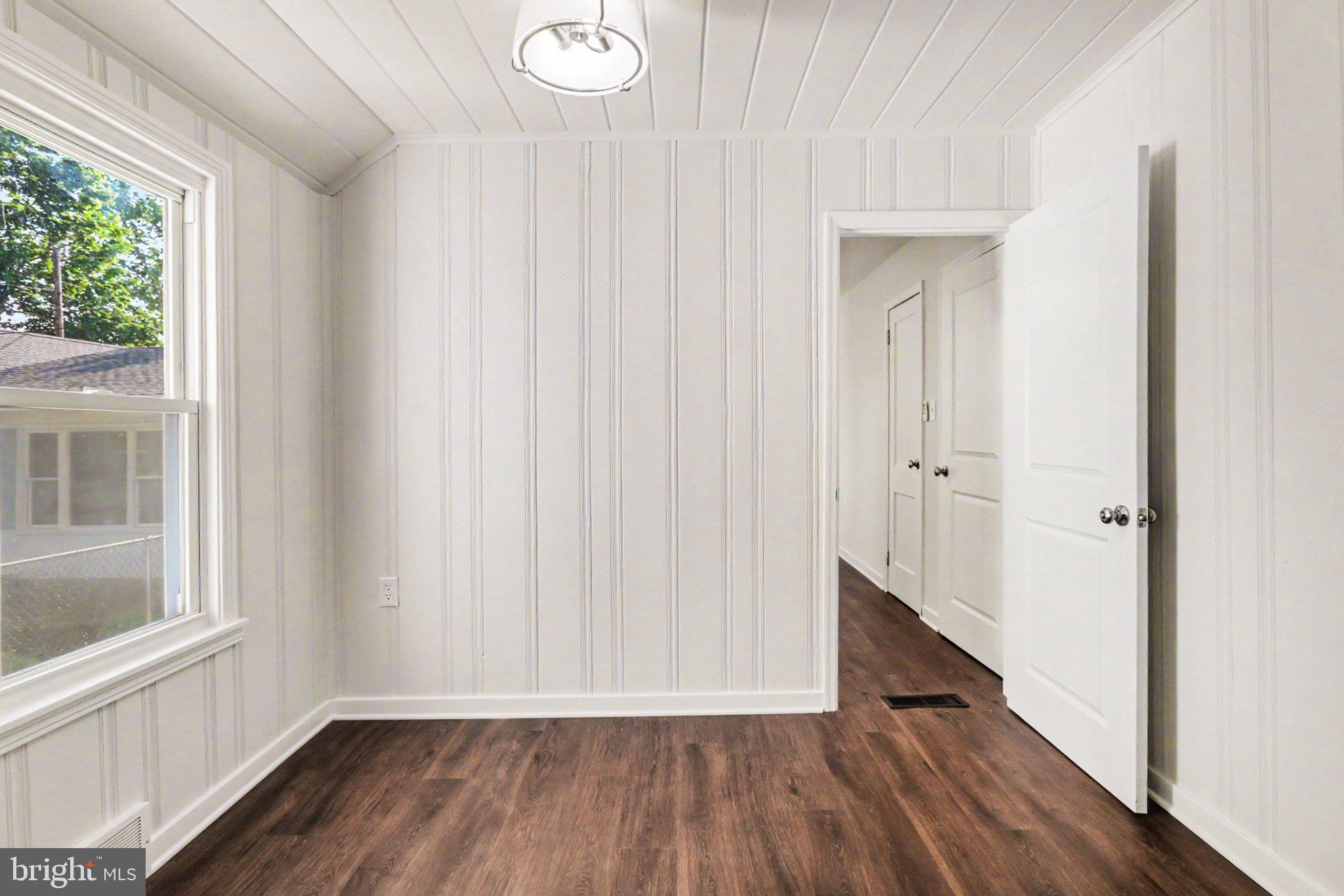 MIDDLETOWN - Residential