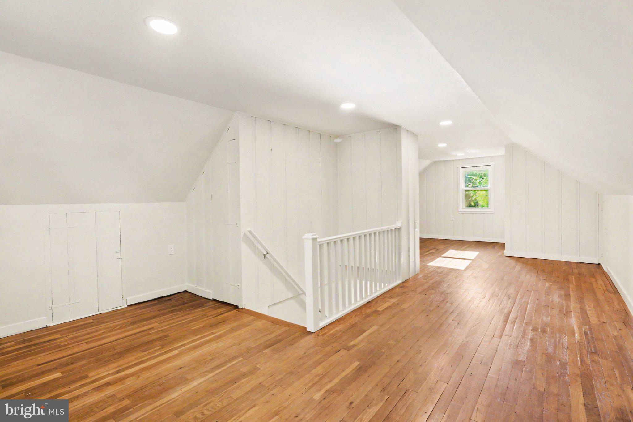 MIDDLETOWN - Residential