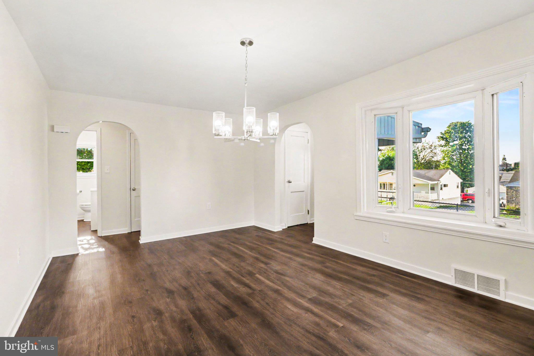 MIDDLETOWN - Residential