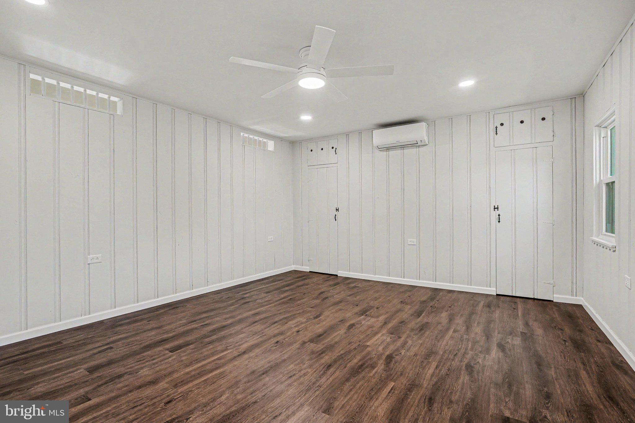 MIDDLETOWN - Residential