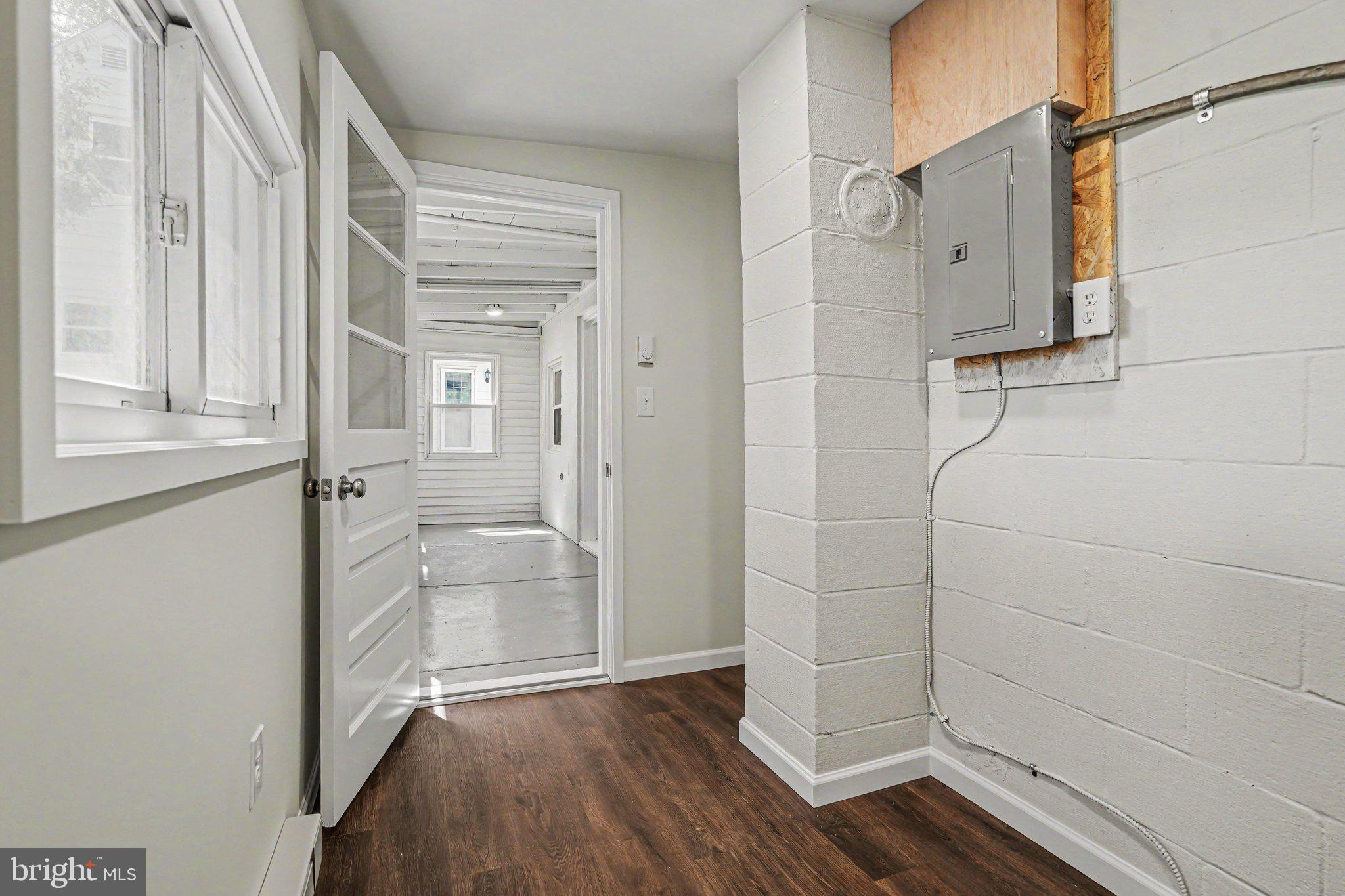 MIDDLETOWN - Residential