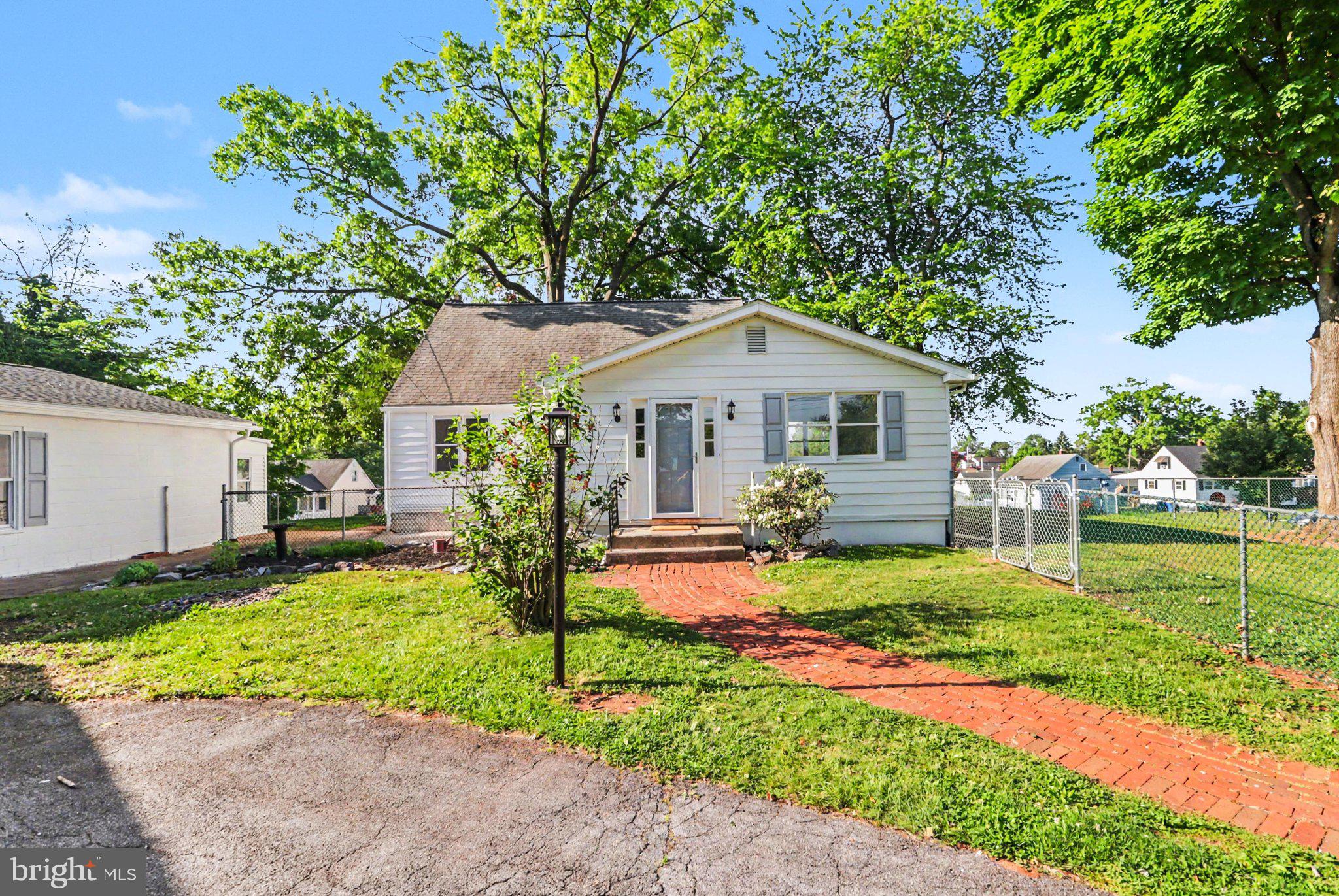 MIDDLETOWN - Residential