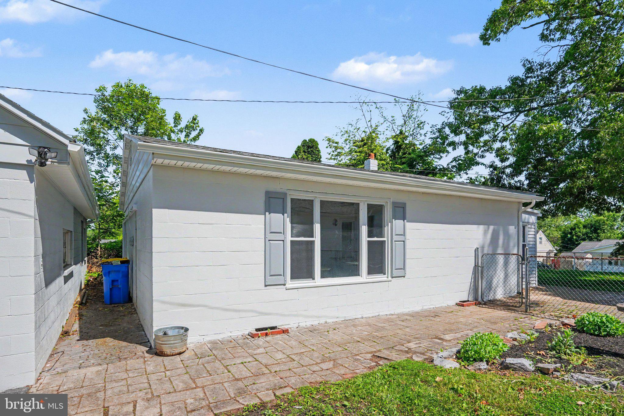 MIDDLETOWN - Residential