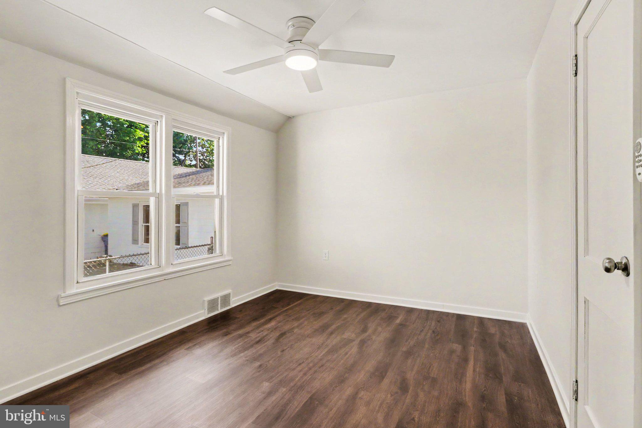 MIDDLETOWN - Residential