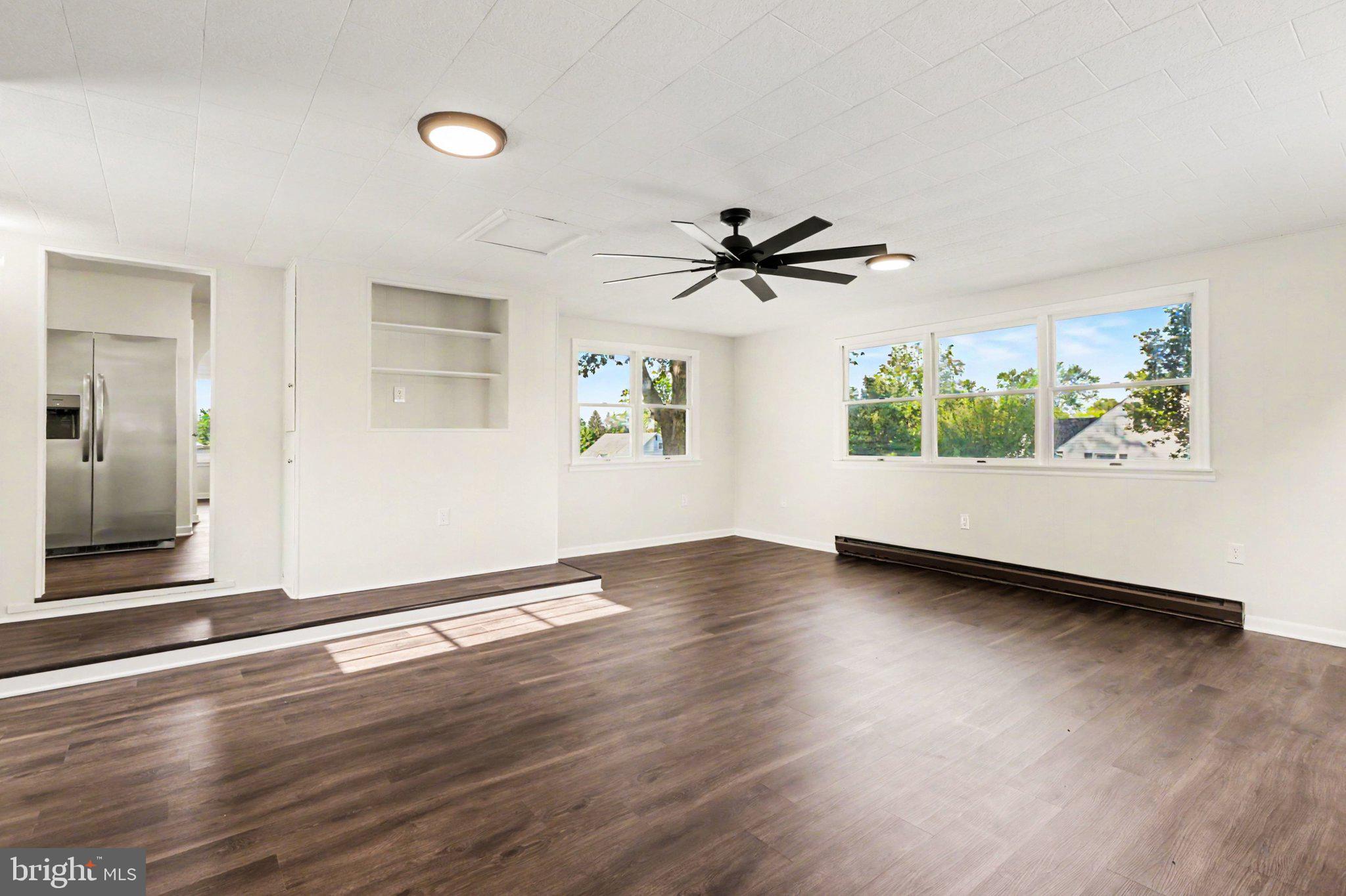 MIDDLETOWN - Residential