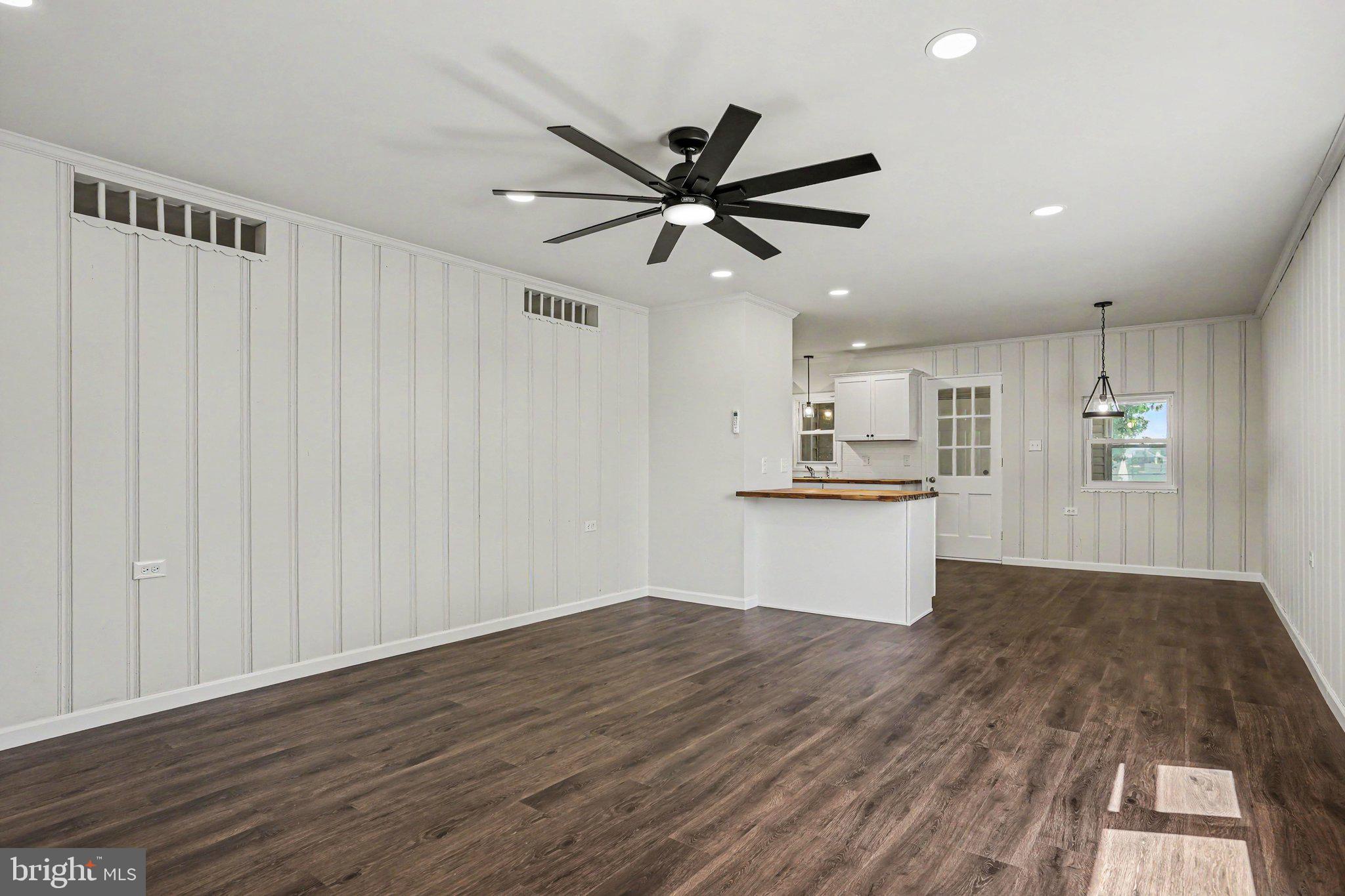 MIDDLETOWN - Residential