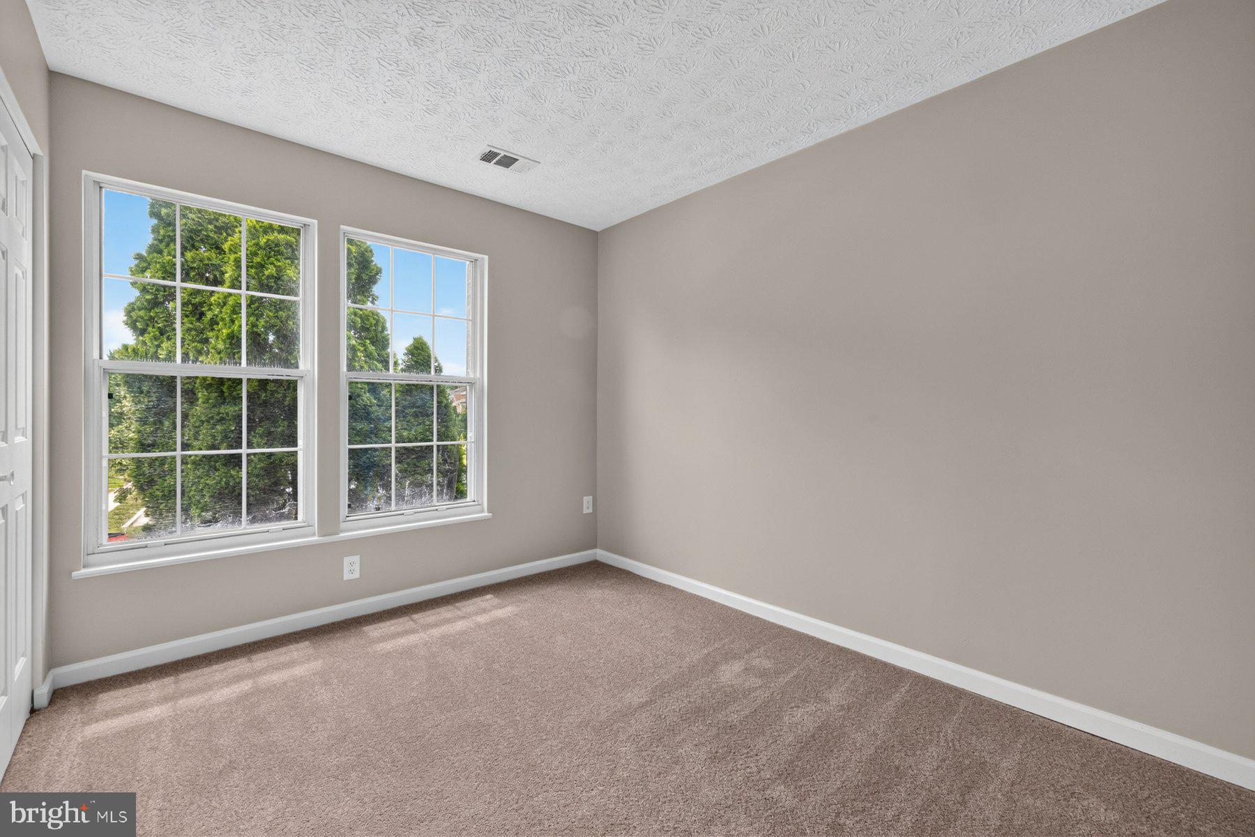 PINEY ORCHARD - Residential