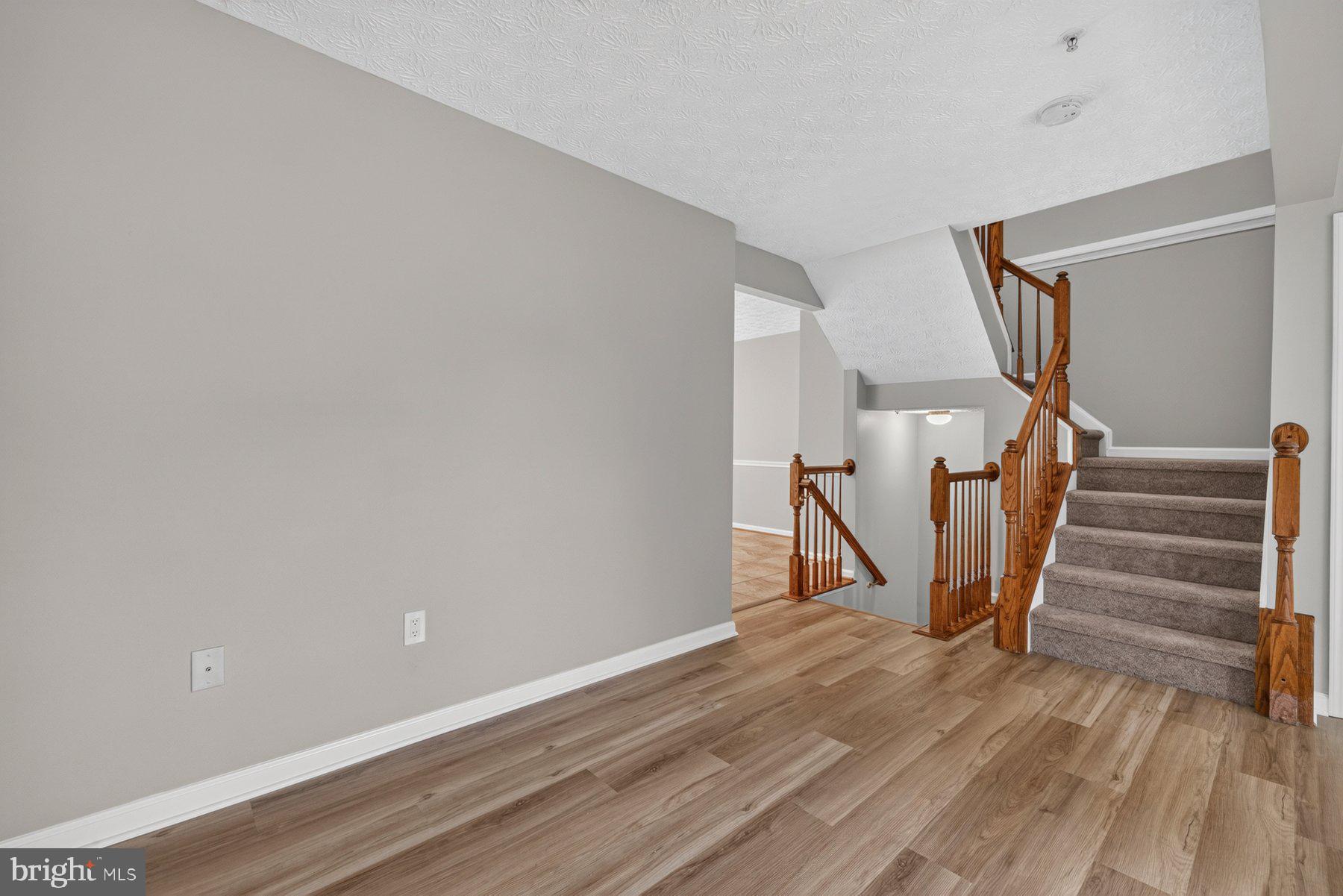PINEY ORCHARD - Residential