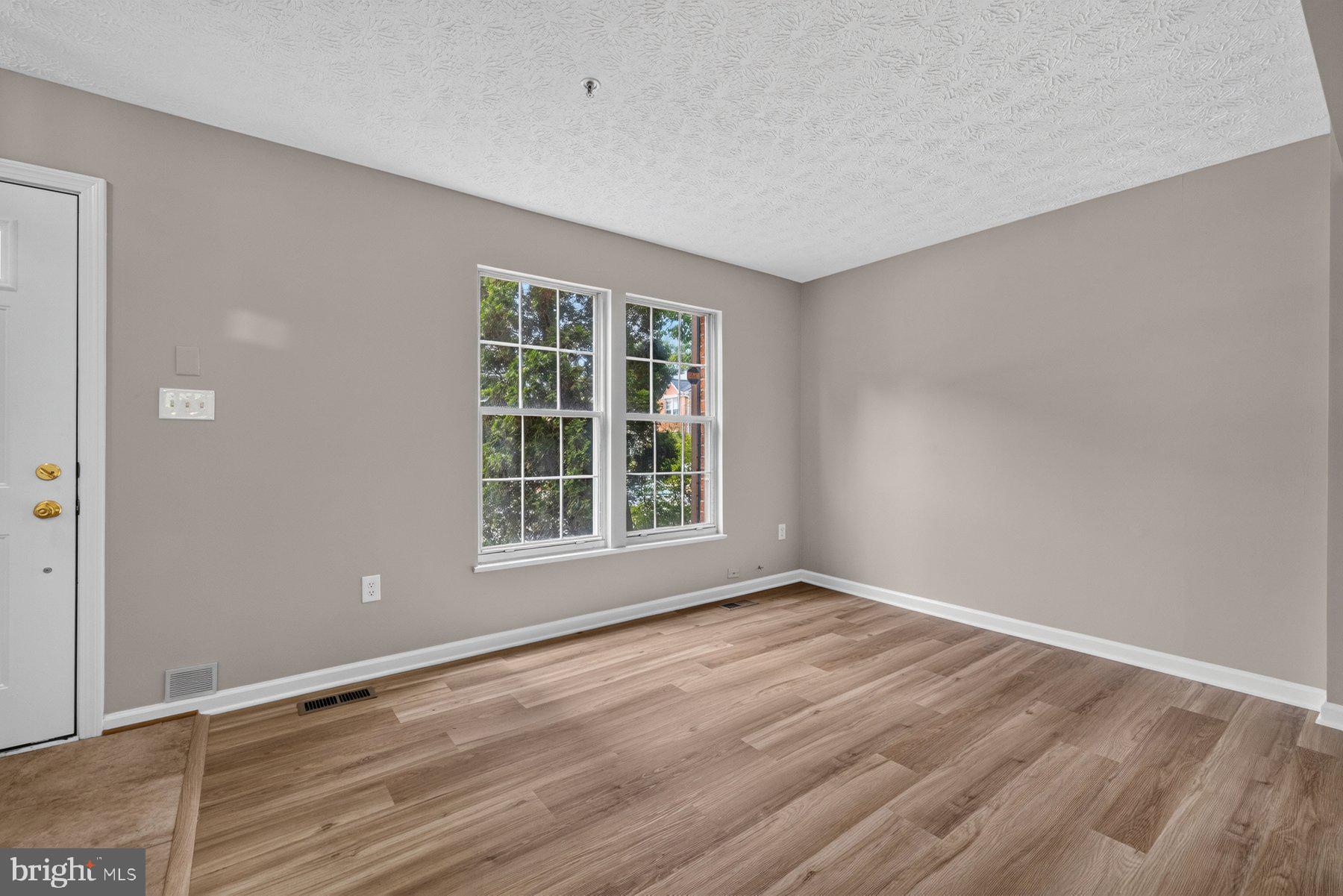 PINEY ORCHARD - Residential