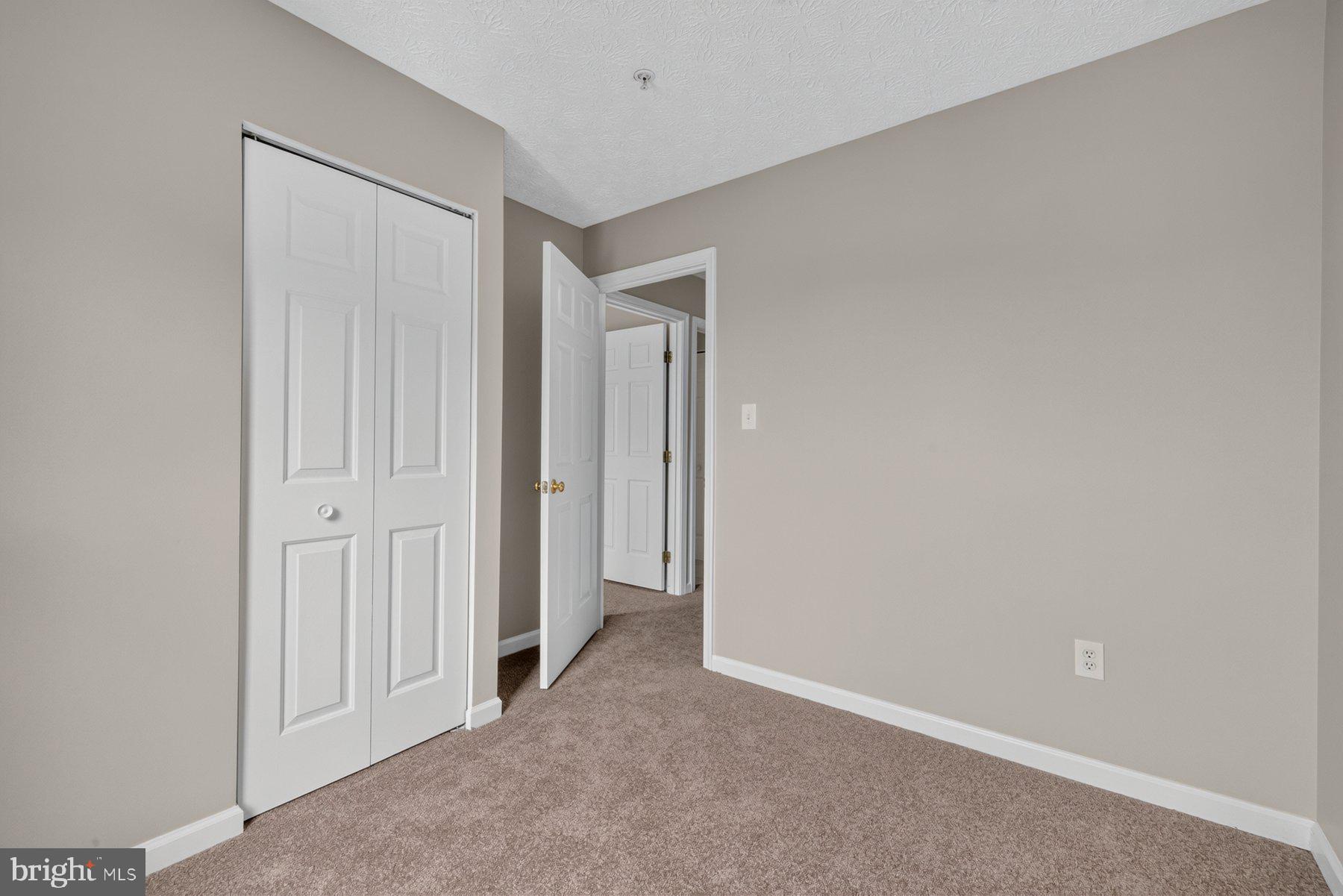 PINEY ORCHARD - Residential