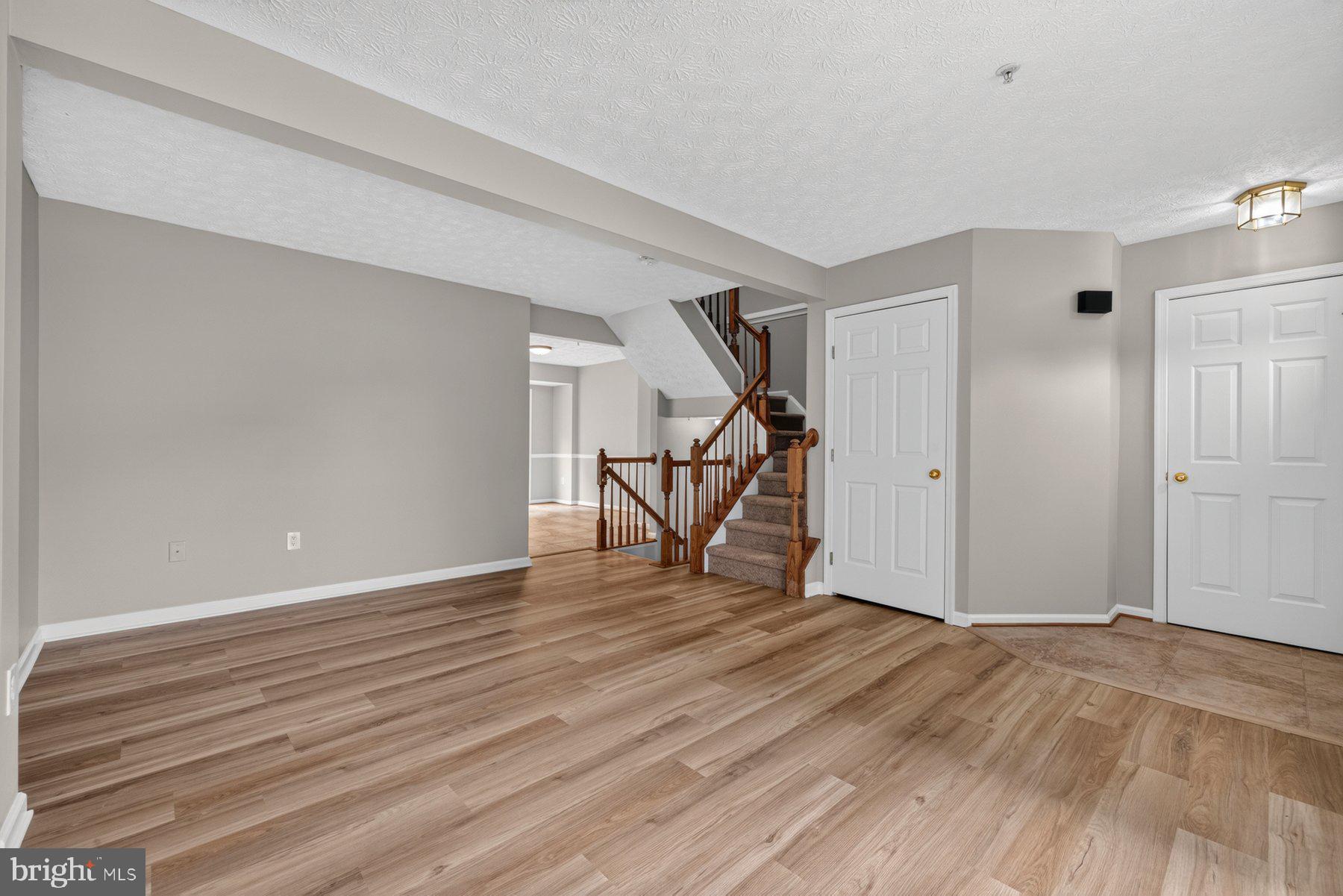 PINEY ORCHARD - Residential