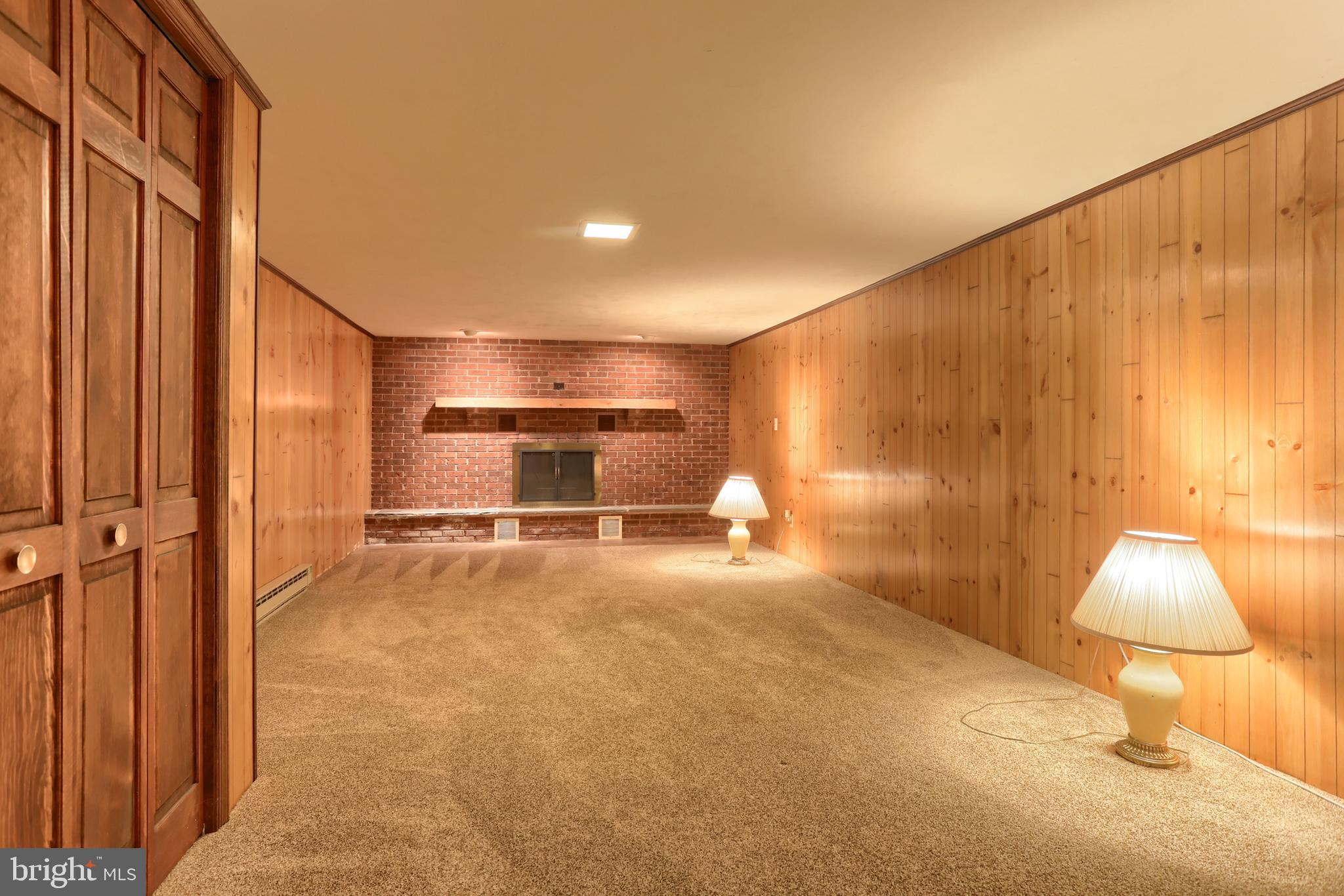 LYNNCREST - Residential
