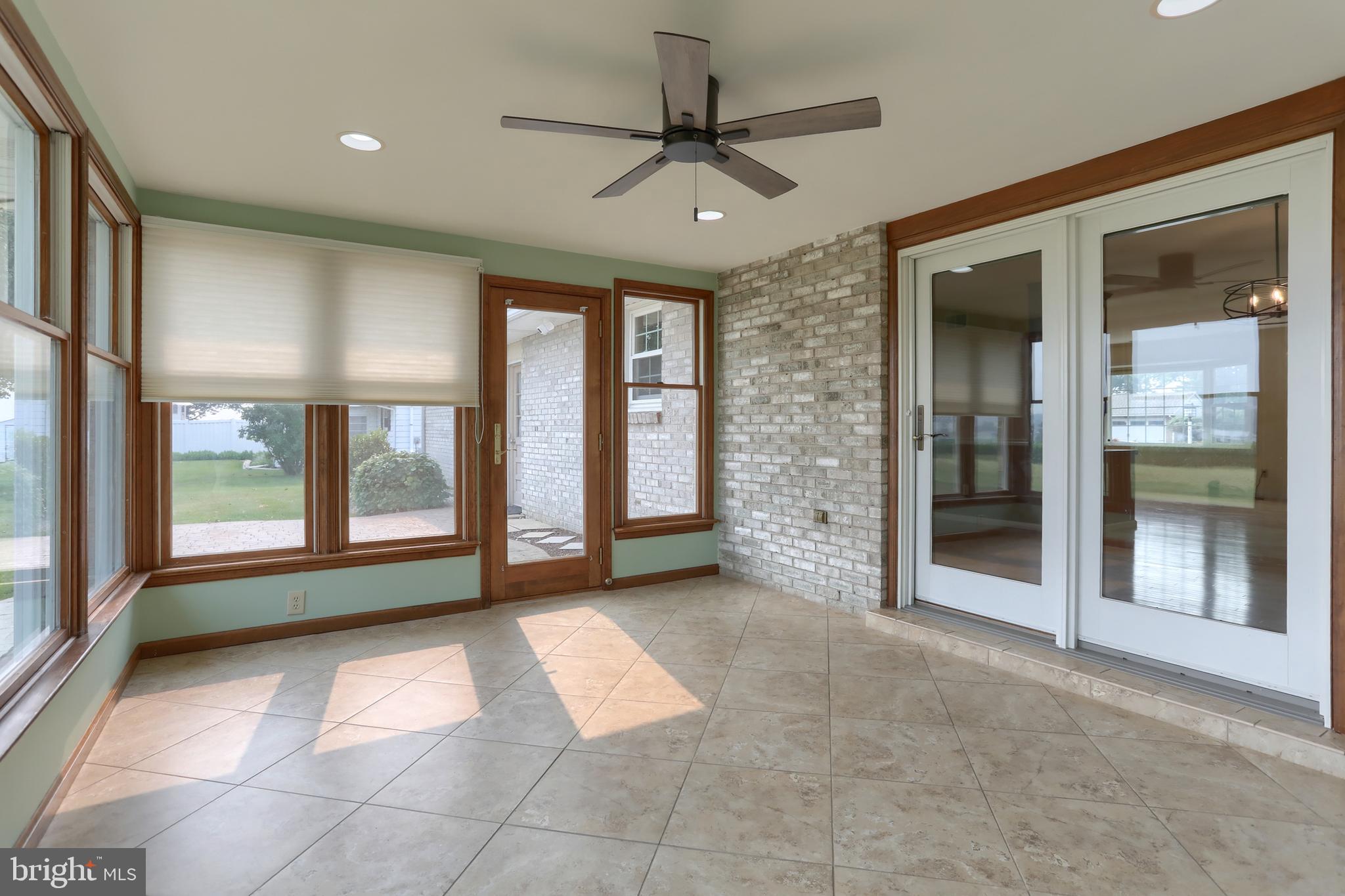 LYNNCREST - Residential