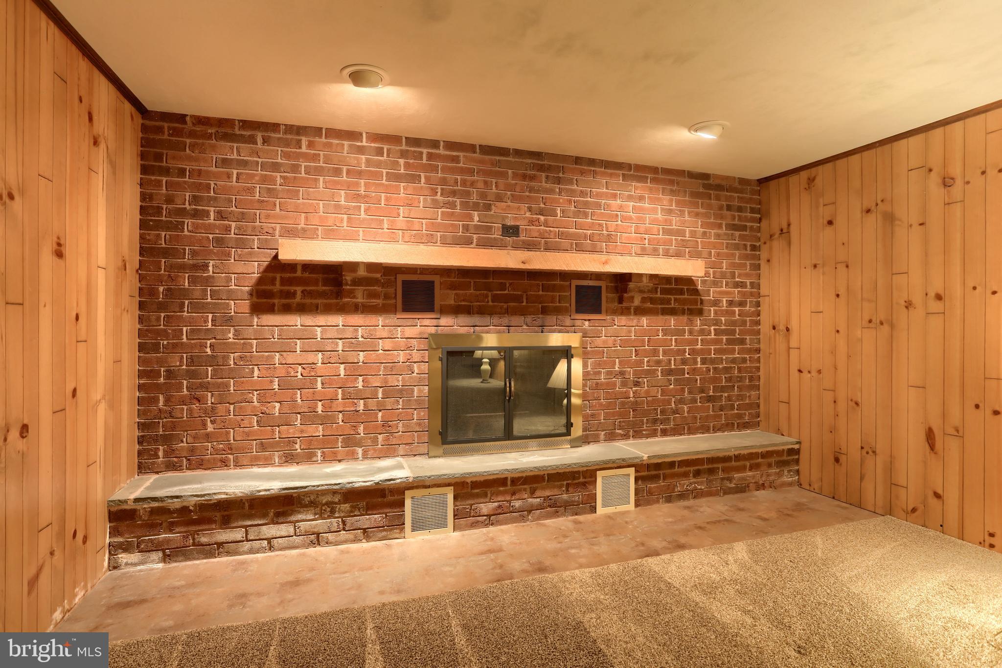 LYNNCREST - Residential