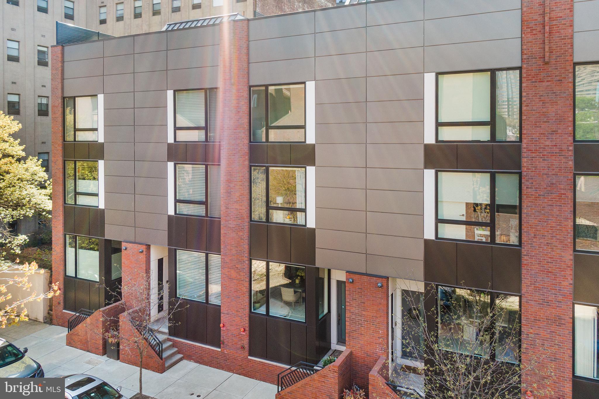 LOGAN SQUARE - Residential