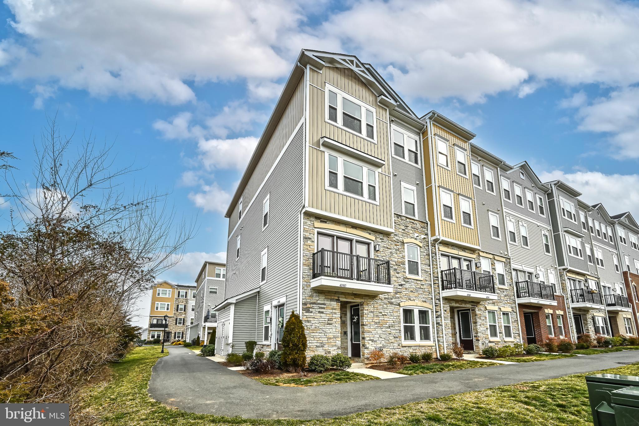 STONE MILL - Residential Lease