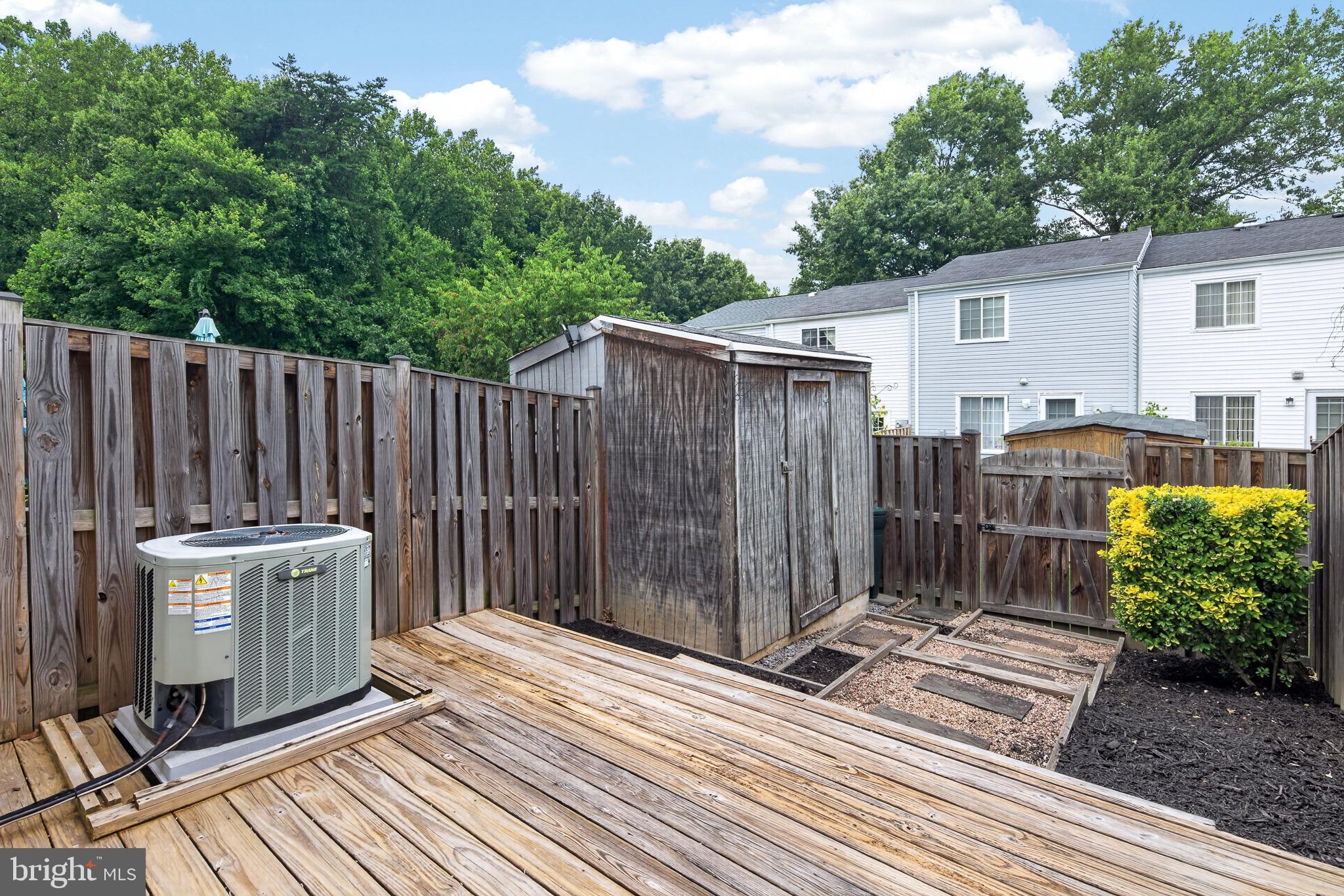 NEWINGTON COMMONS - Residential