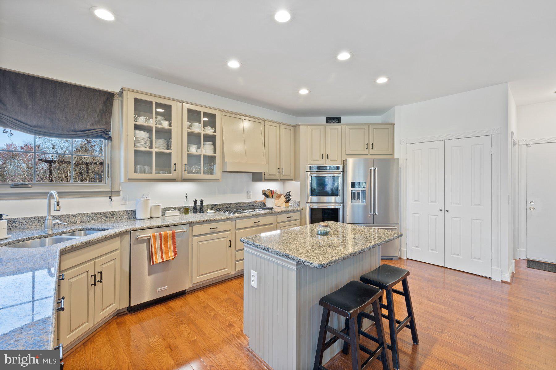 POTOMAC LAKES - Residential